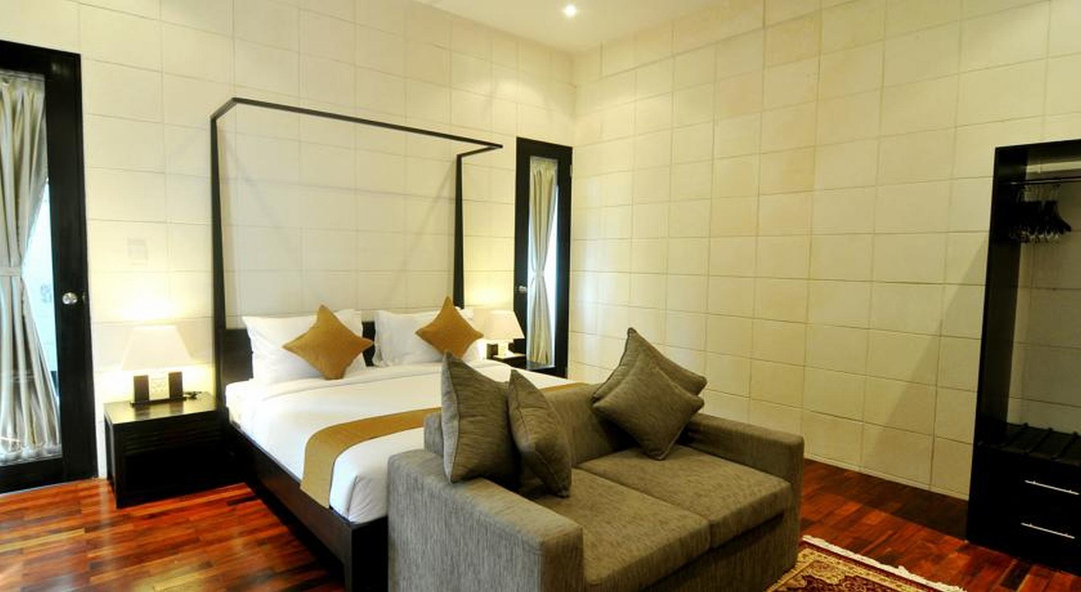 Marbella Pool Suite