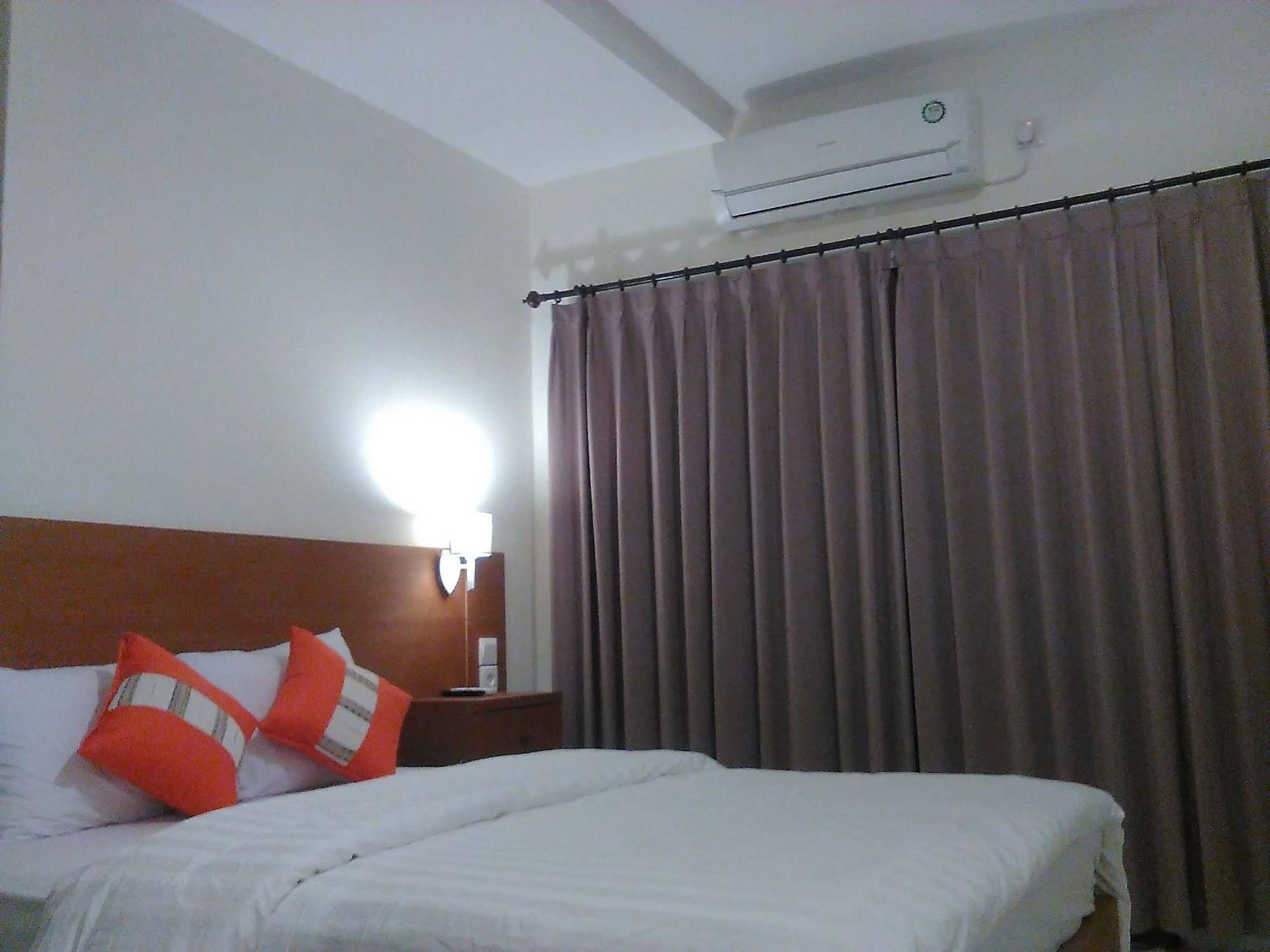Spunky Premiere Kuta by Reddoors