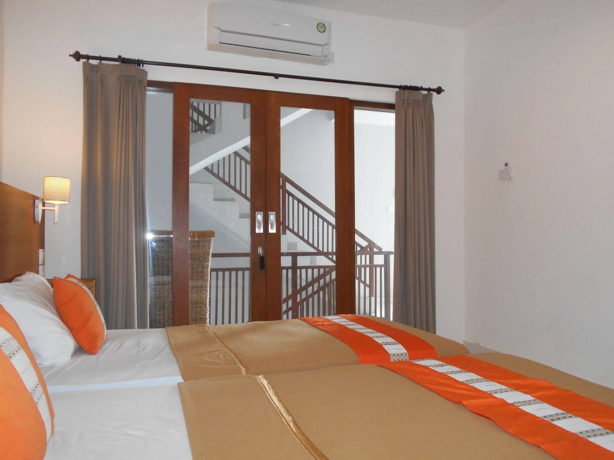 Spunky Premiere Kuta by Reddoors