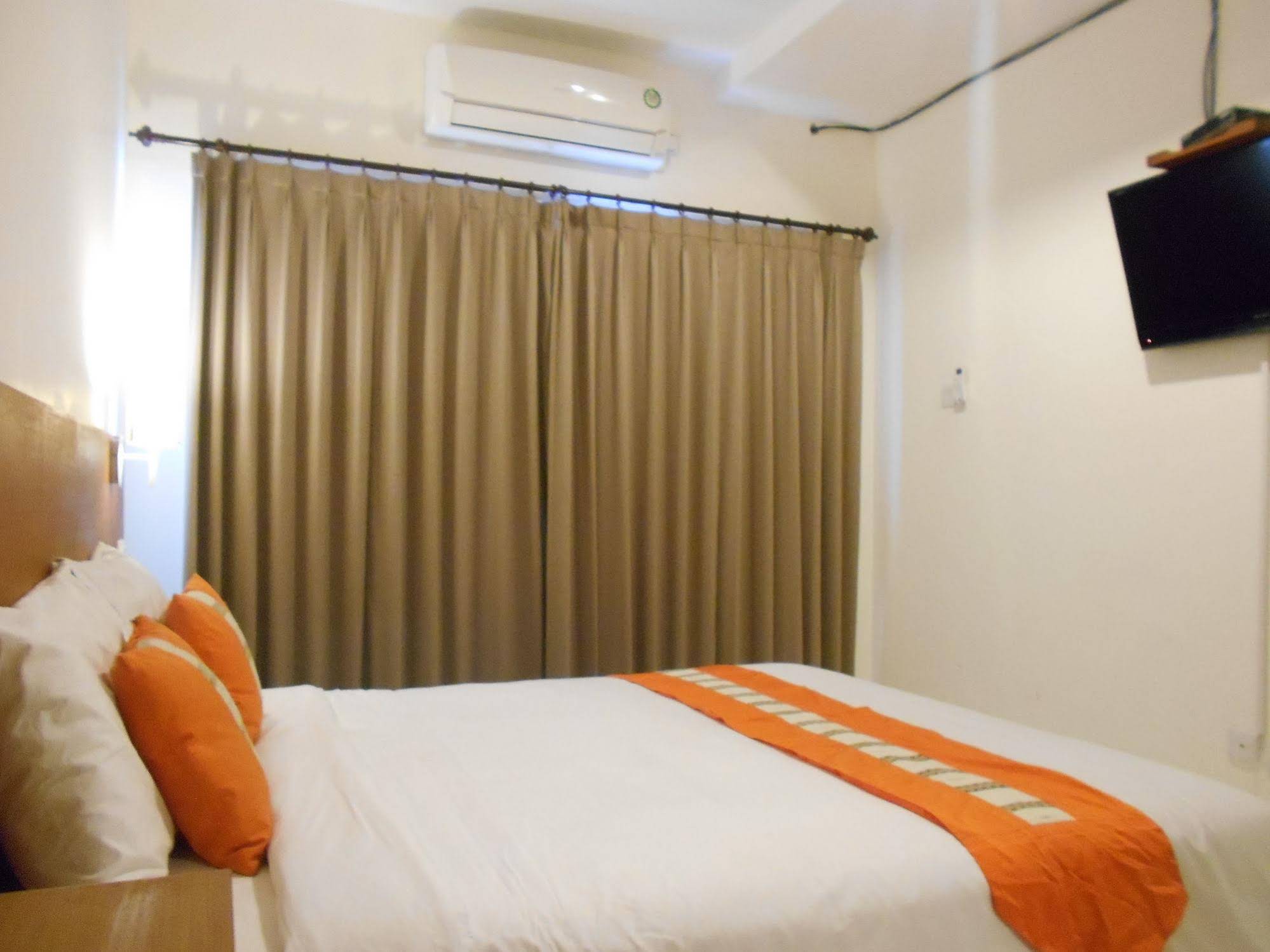 Spunky Premiere Kuta by Reddoors