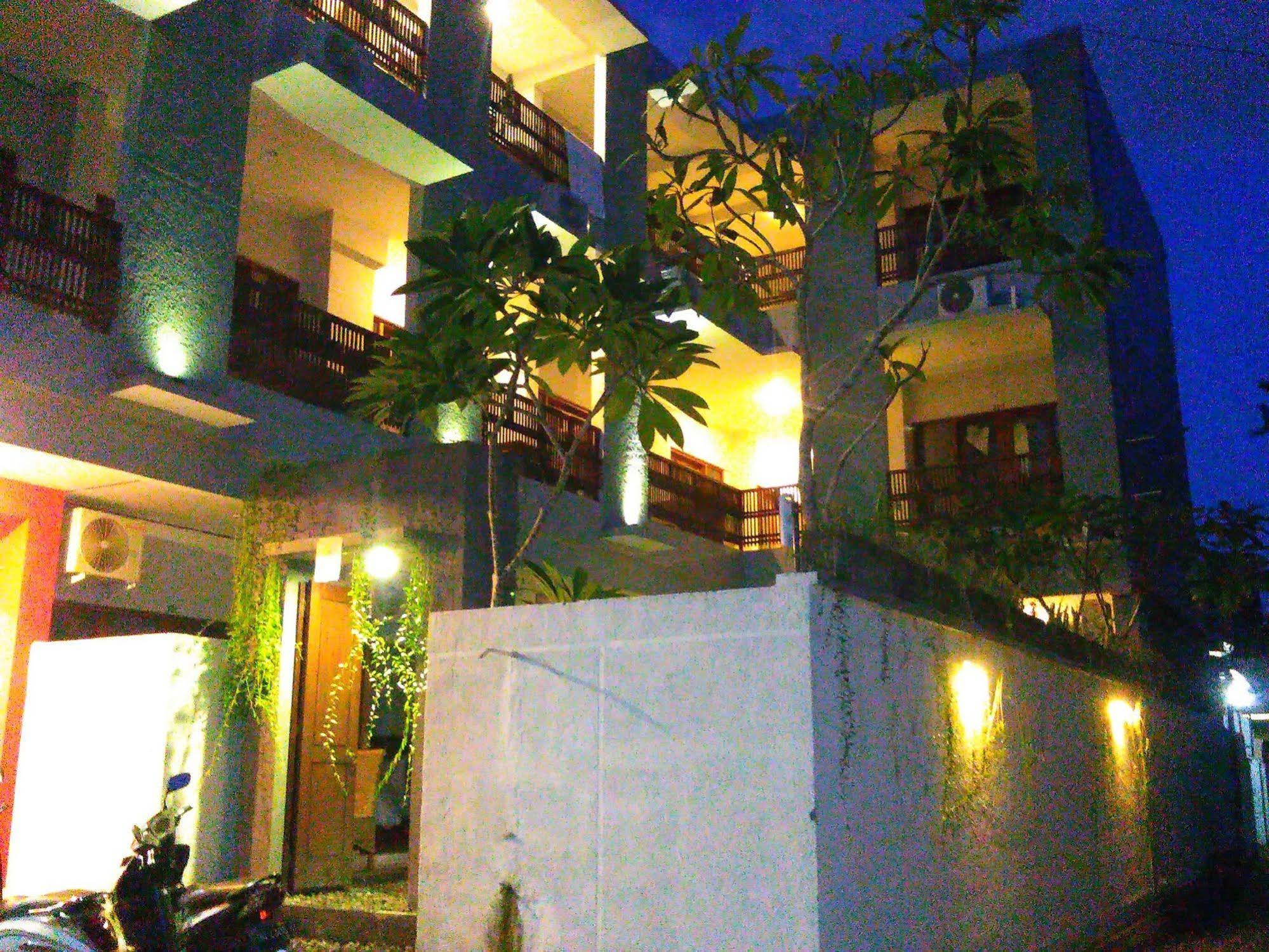 Spunky Premiere Kuta by Reddoors
