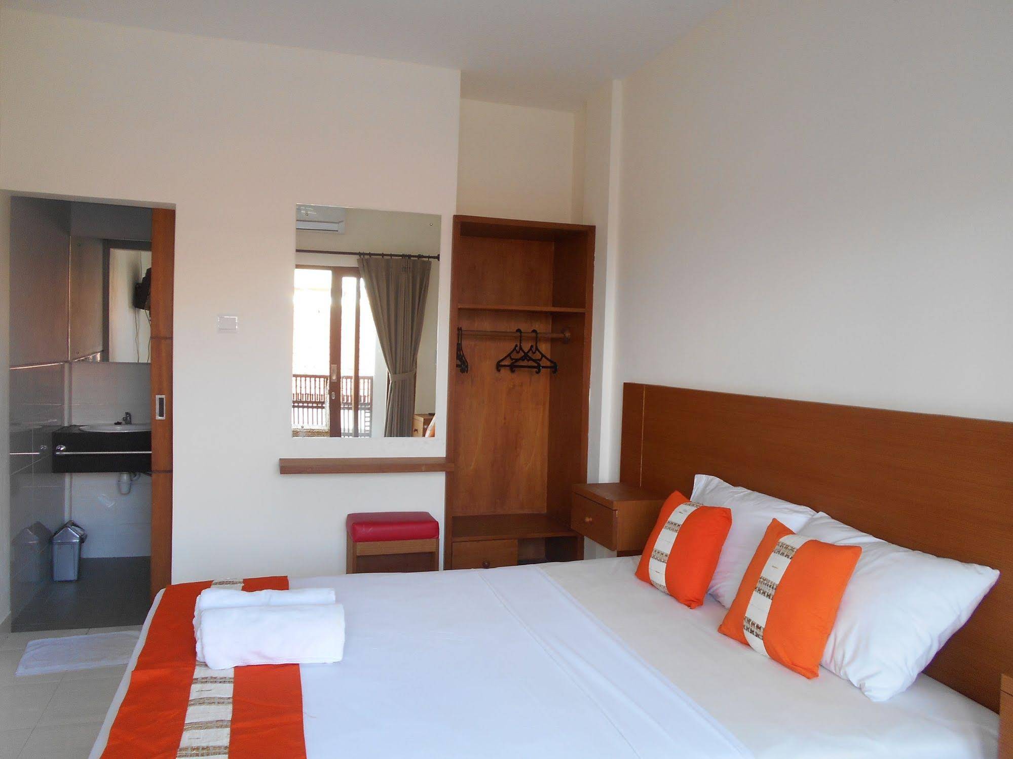 Spunky Premiere Kuta by Reddoors
