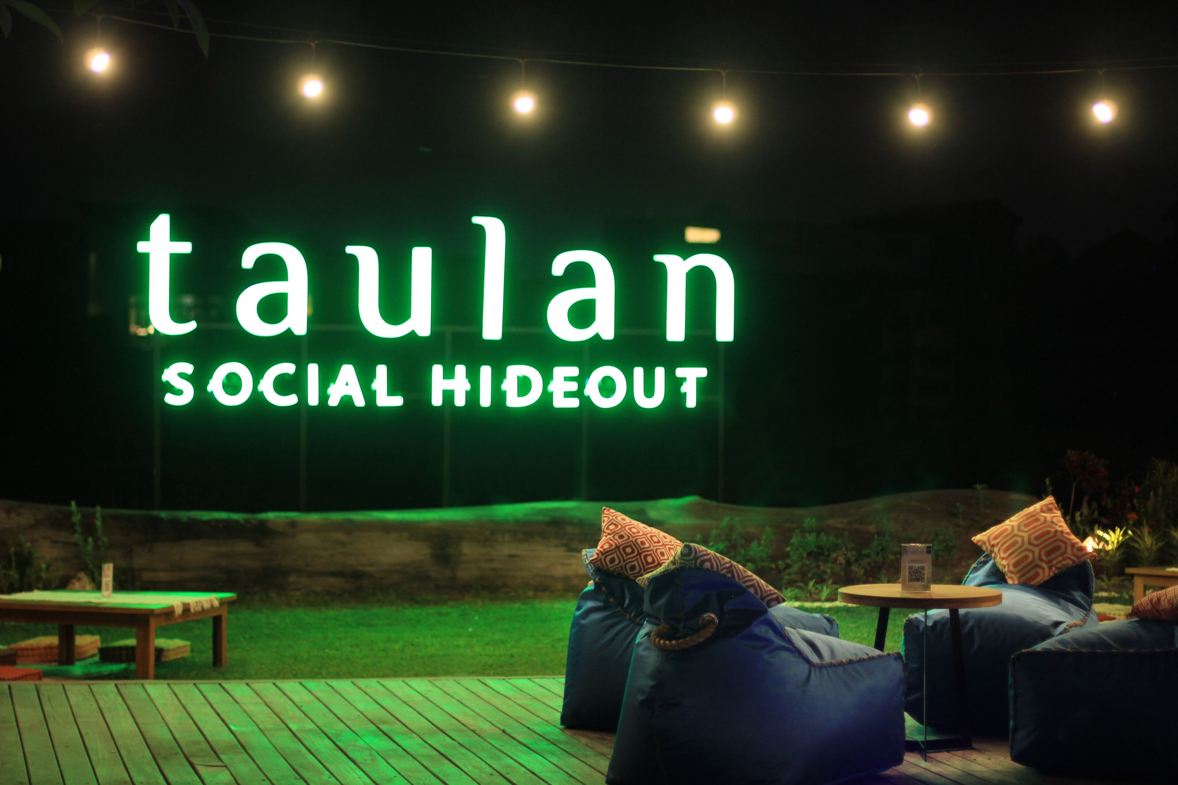 Taulan Villa by Social Hideout