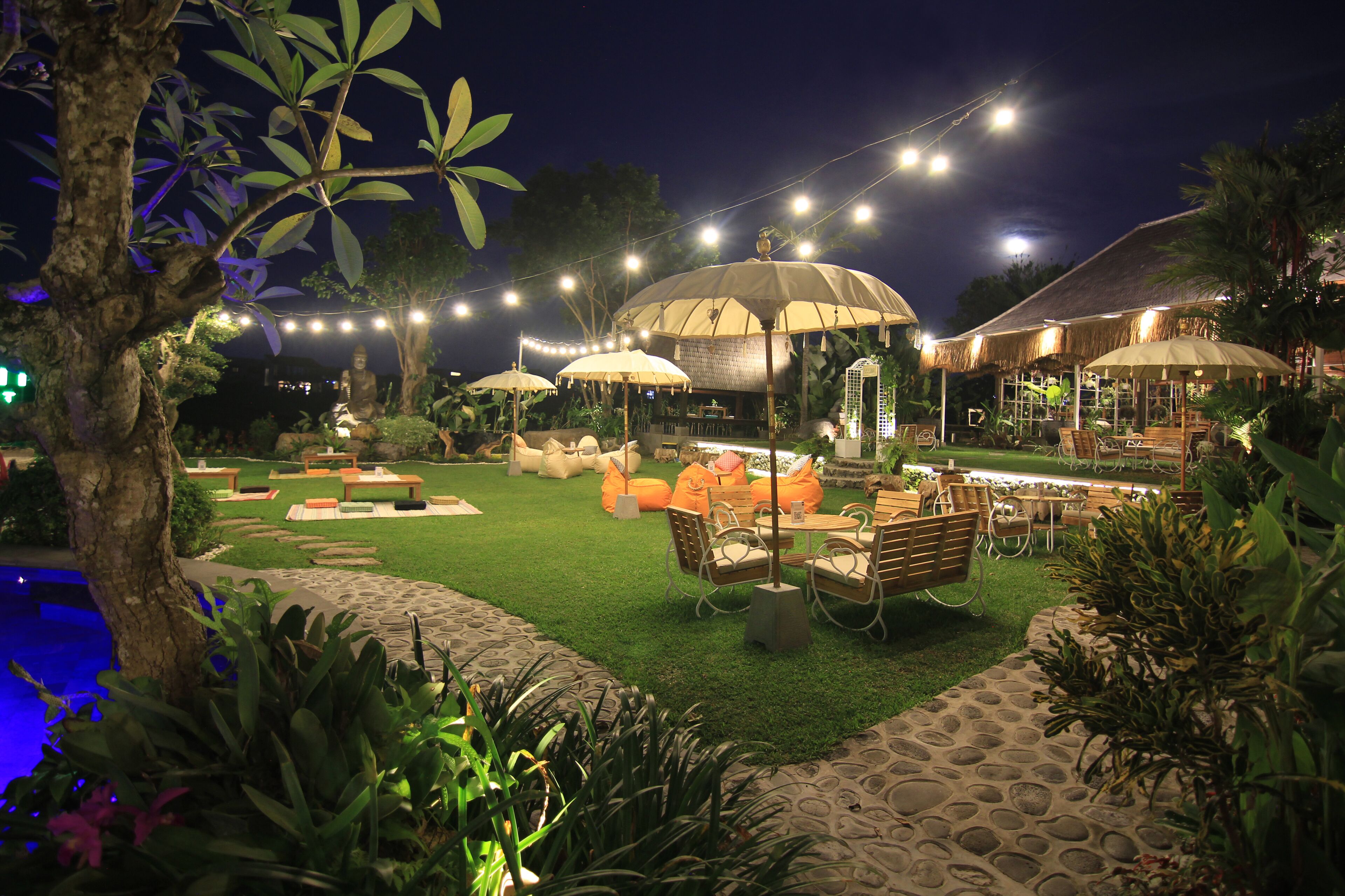 Taulan Villa by Social Hideout