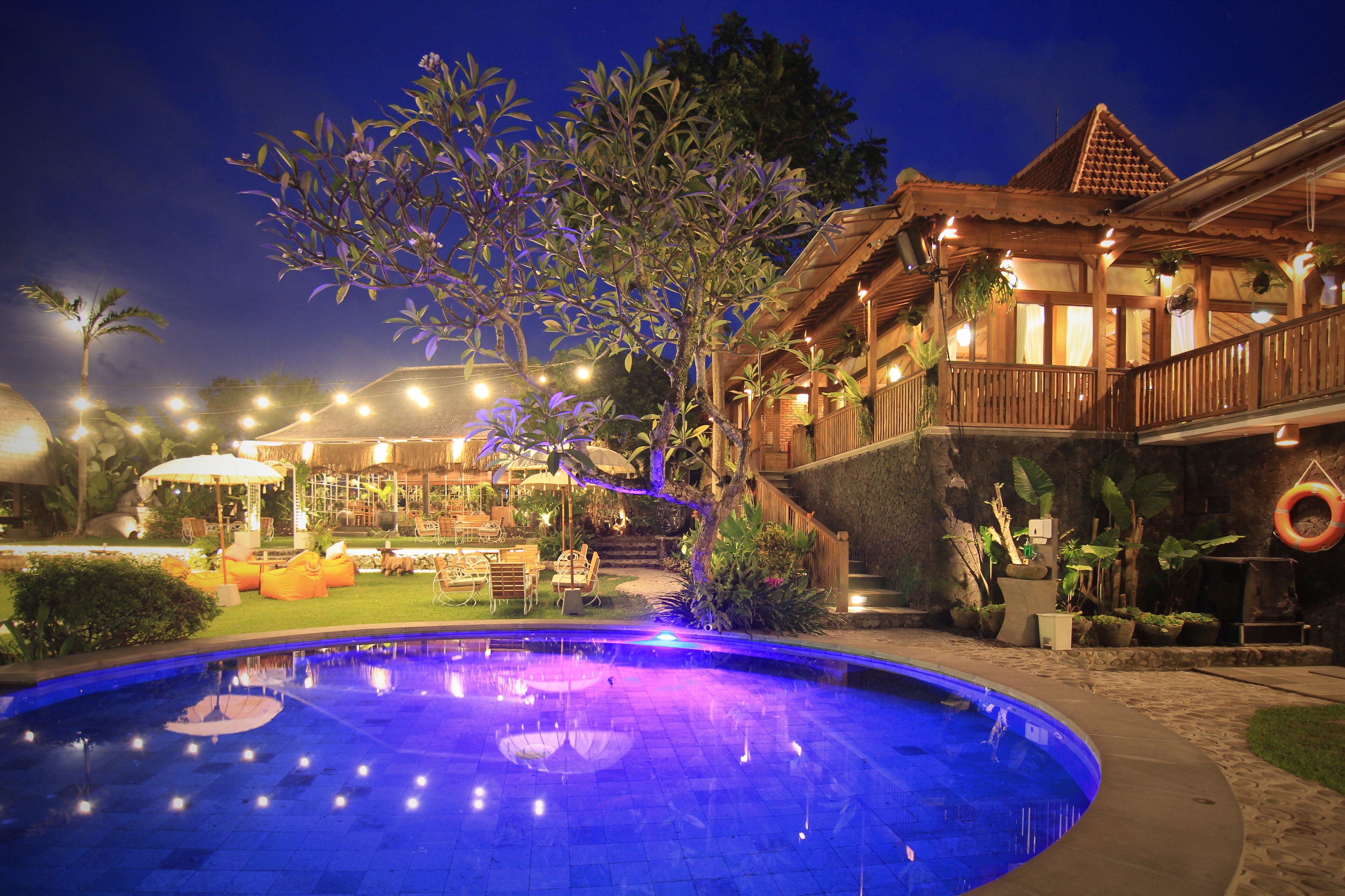 Taulan Villa by Social Hideout