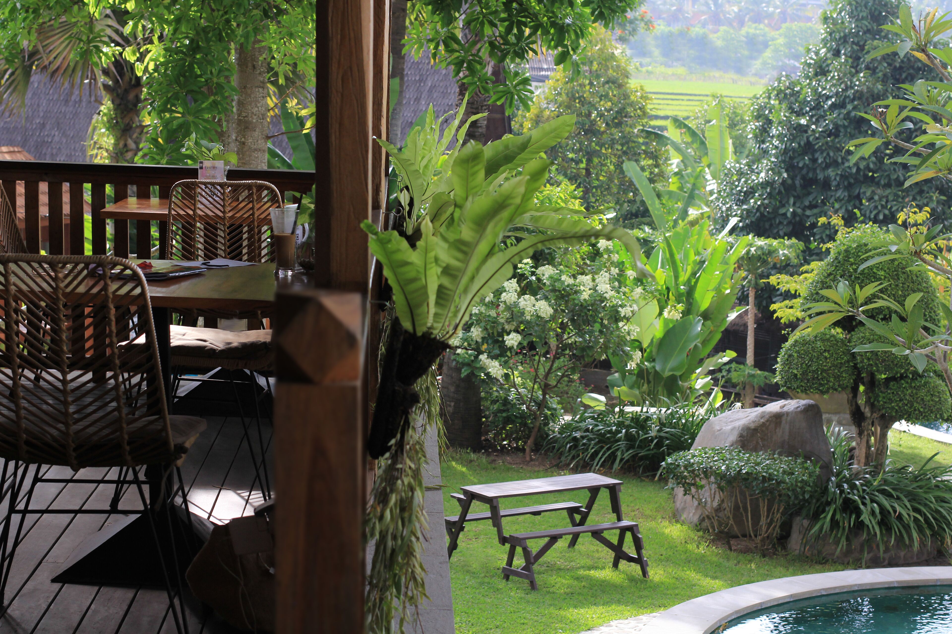 Taulan Villa by Social Hideout