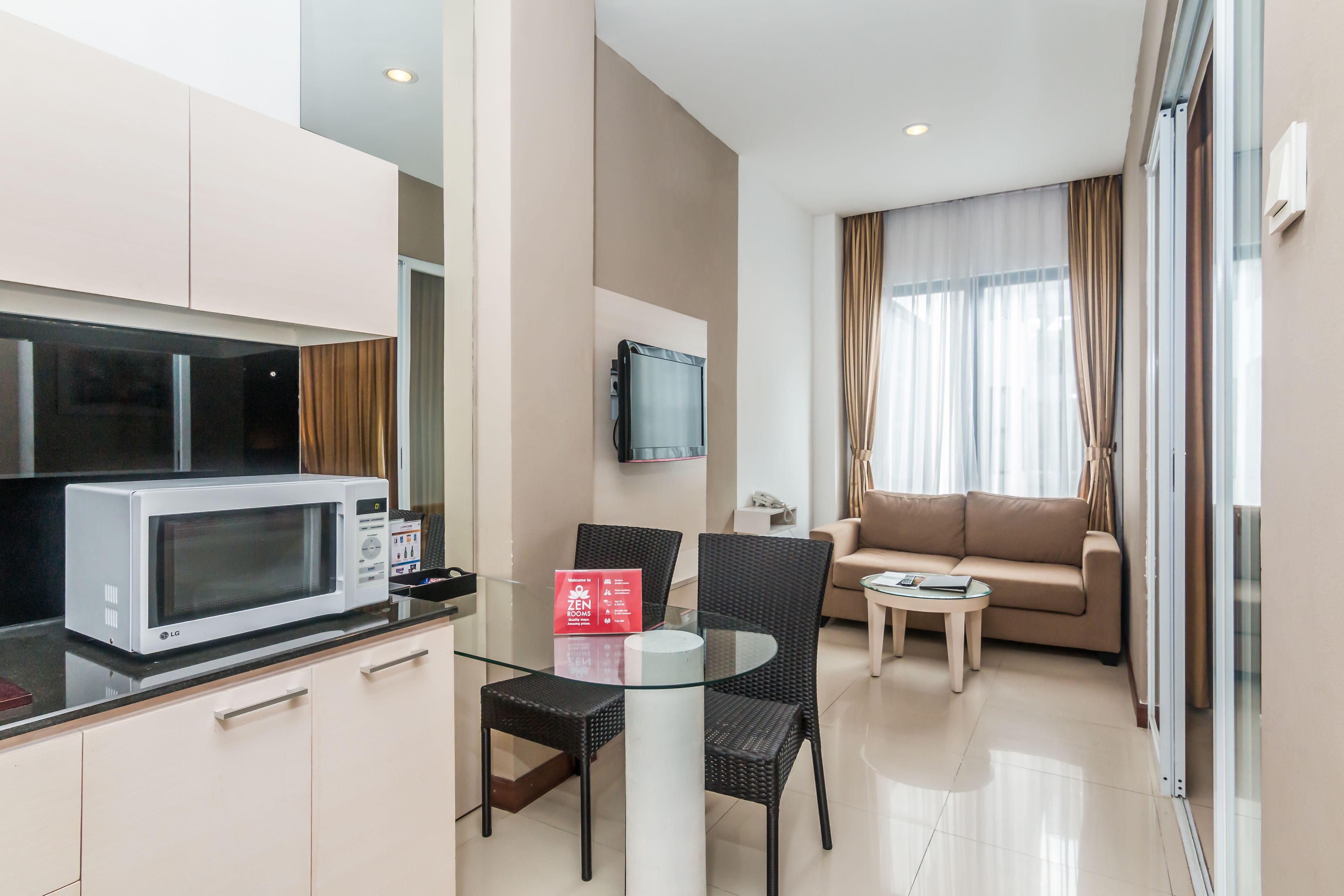 Umalas Hotel and Residence by ZEN Rooms