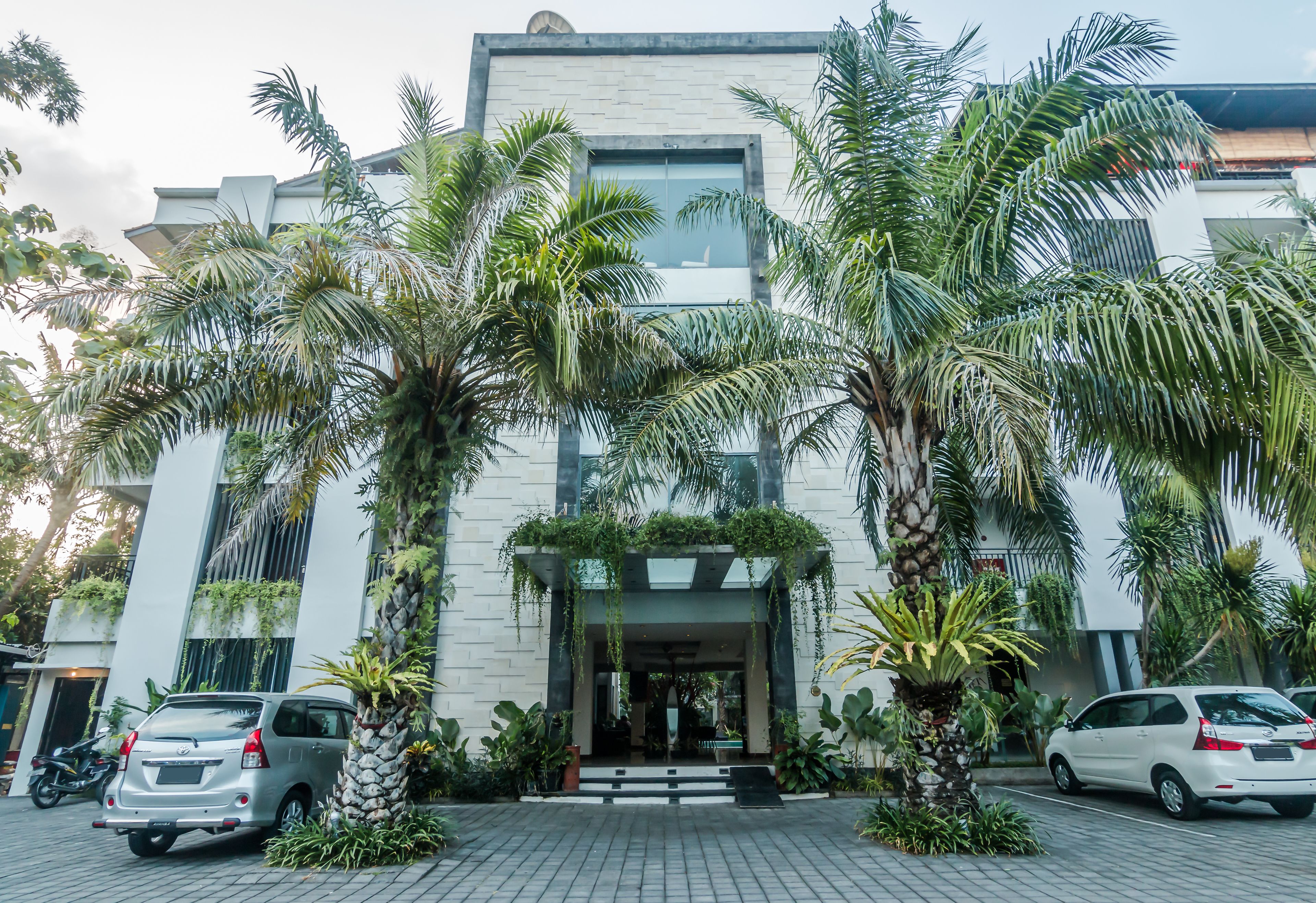 Umalas Hotel and Residence by ZEN Rooms