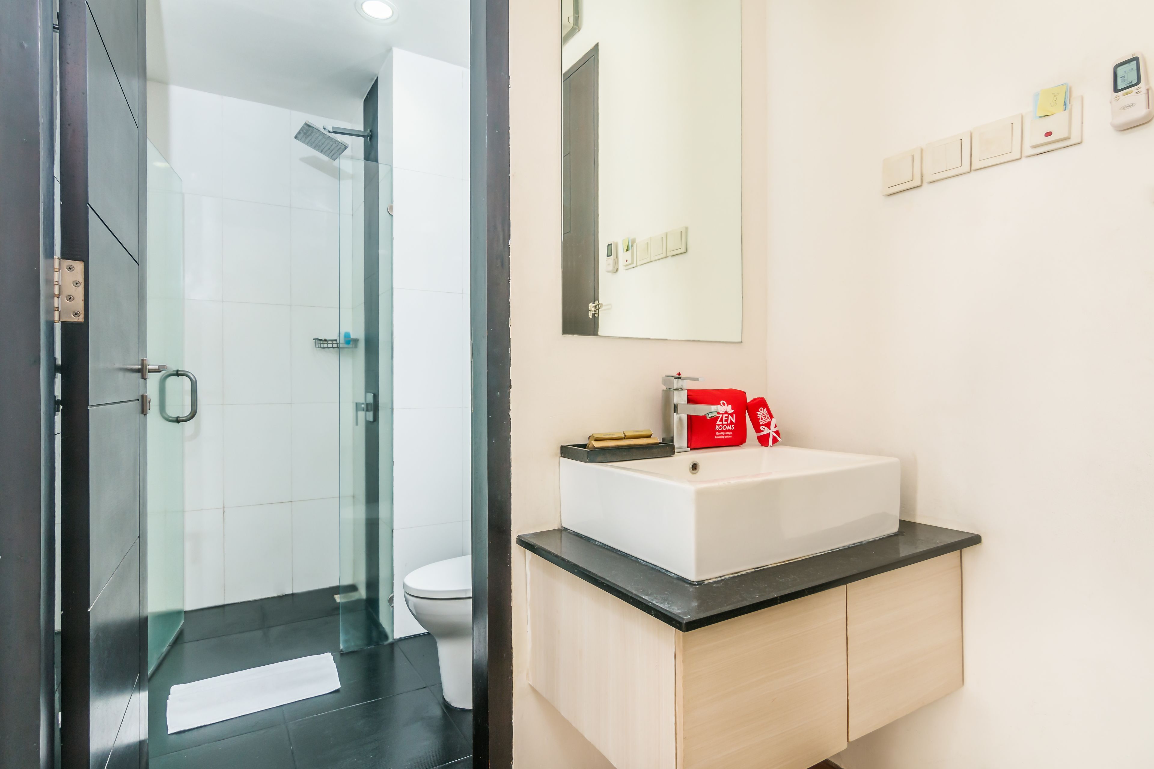 Umalas Hotel and Residence by ZEN Rooms