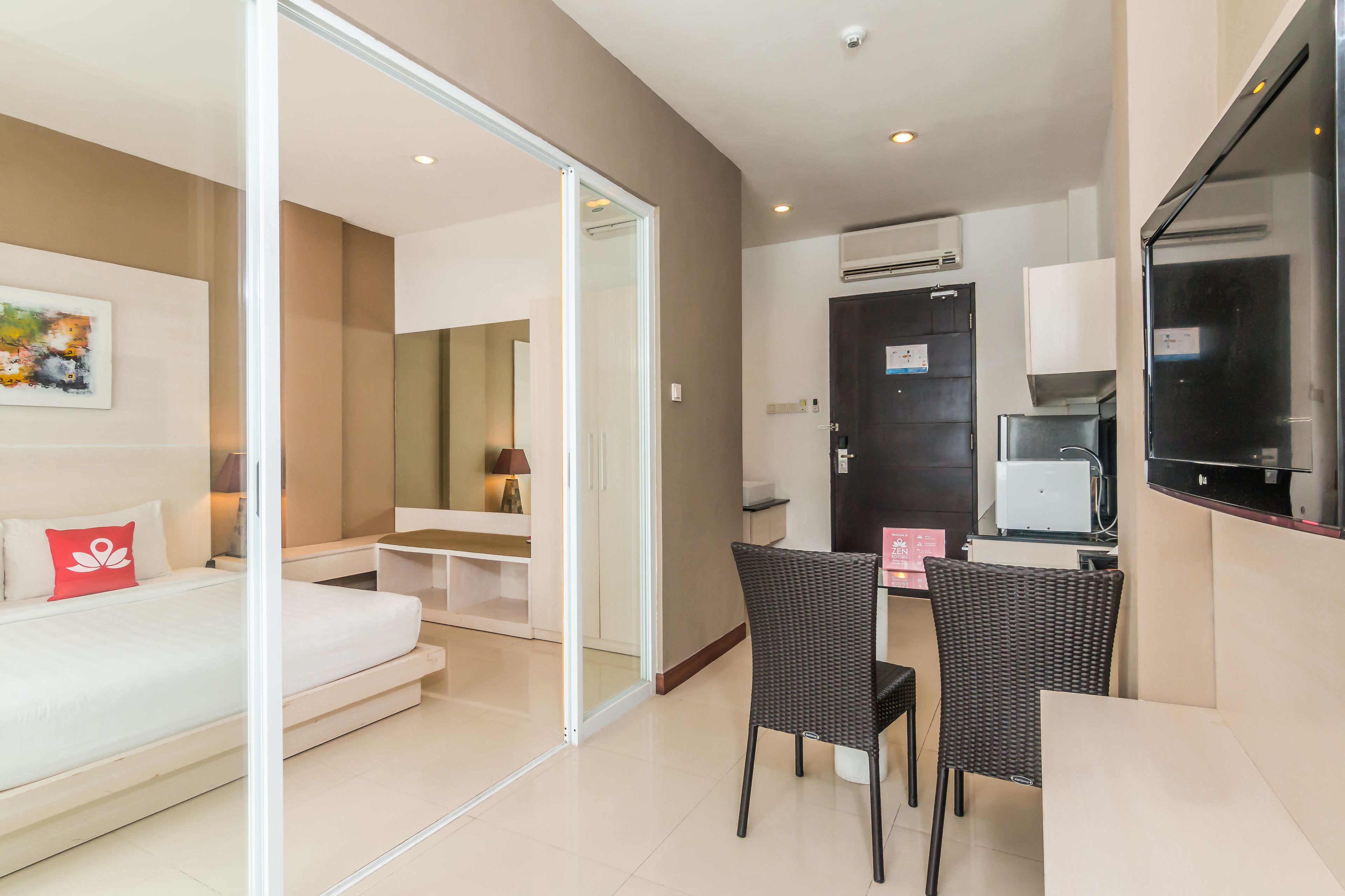 Umalas Hotel and Residence by ZEN Rooms