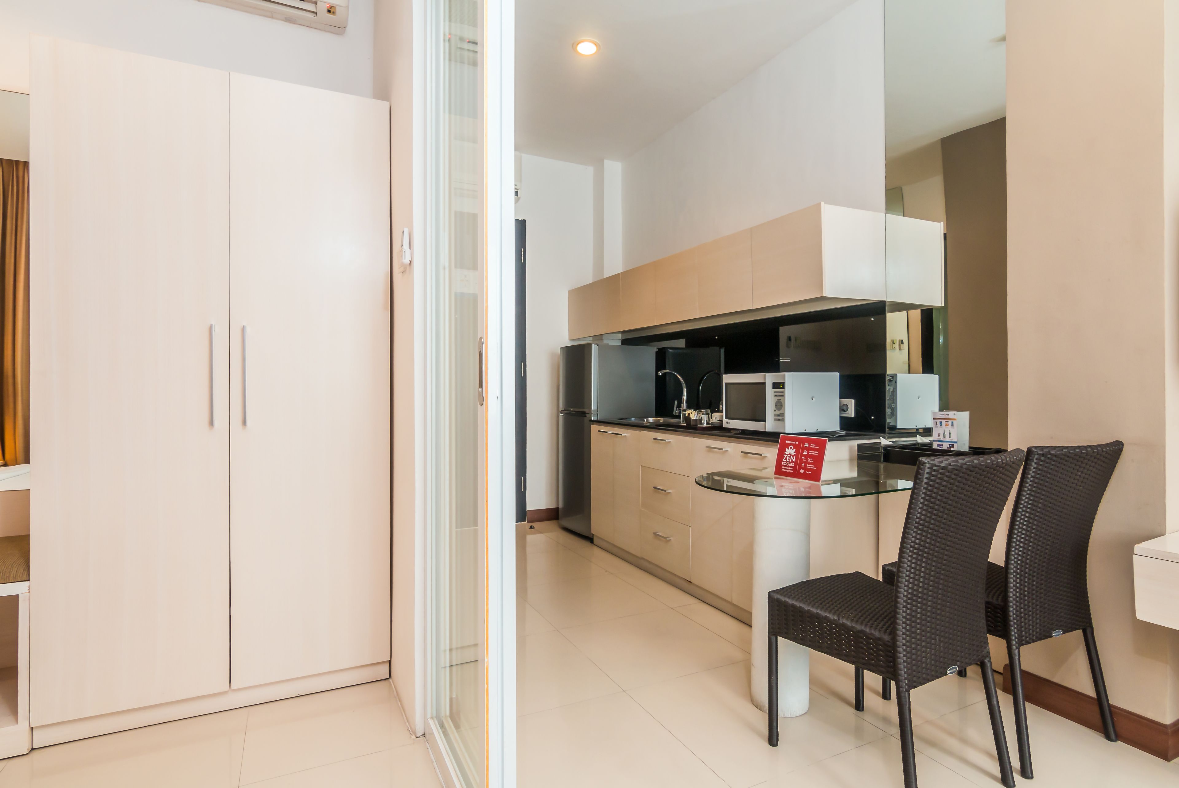 Umalas Hotel and Residence by ZEN Rooms