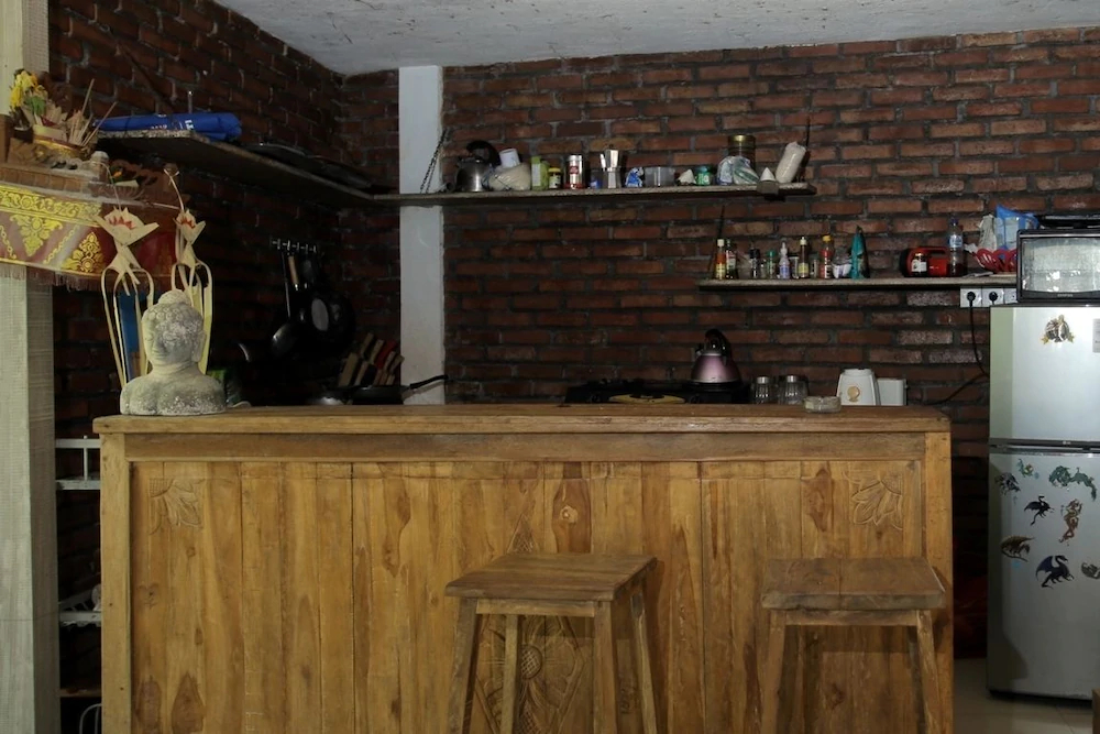 Van Mandri Guest House