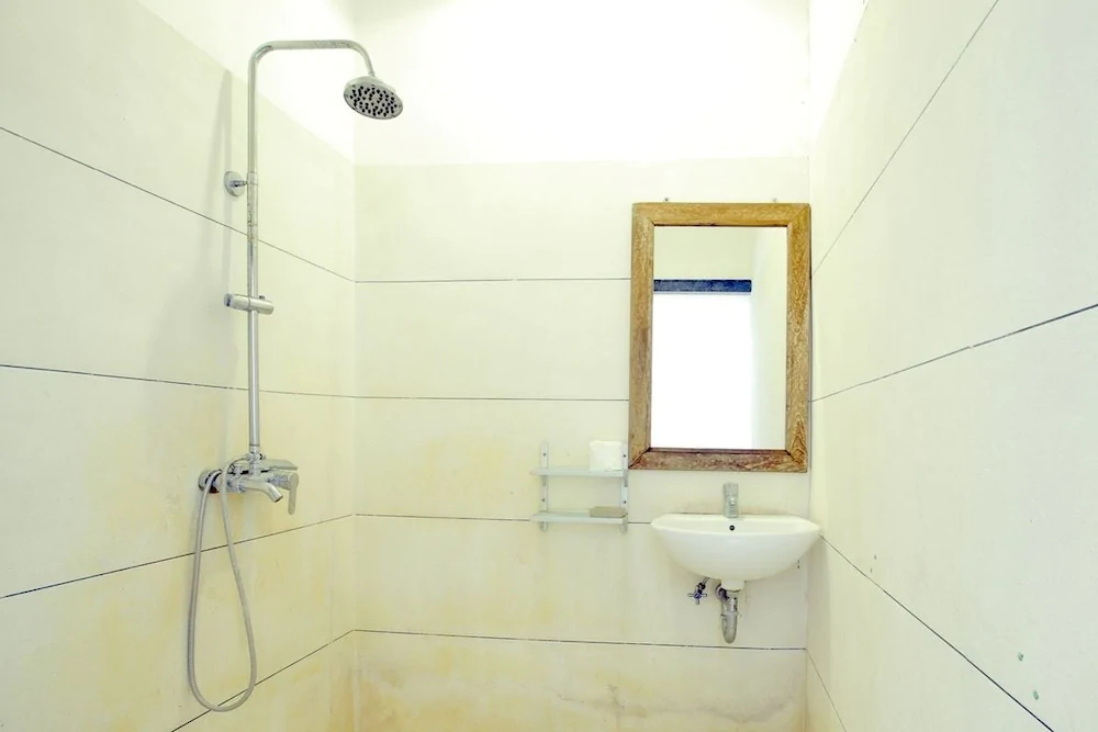 Van Mandri Guest House