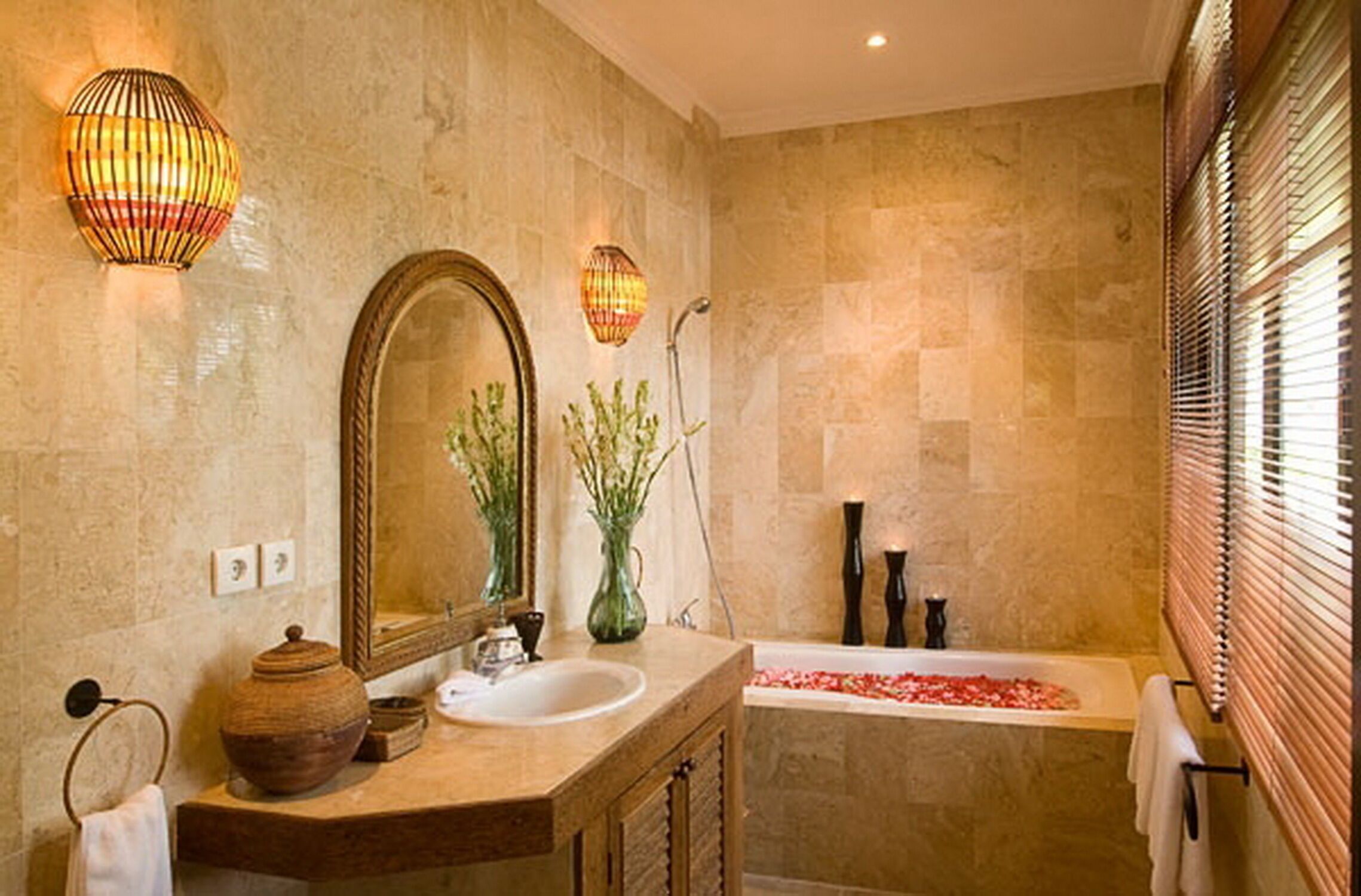 Villa Anyar 5 Bedrooms