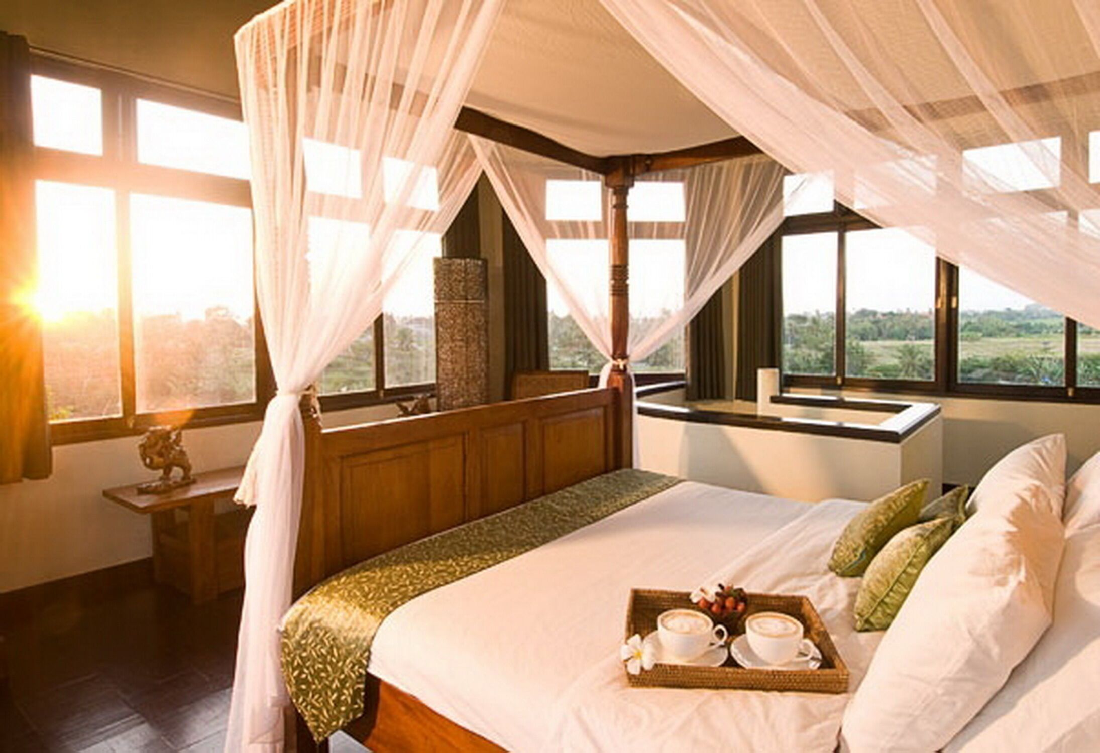 Villa Anyar 5 Bedrooms