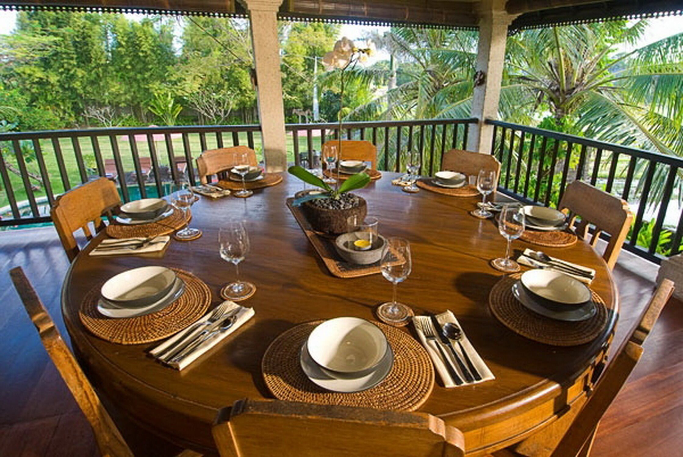 Villa Anyar 5 Bedrooms