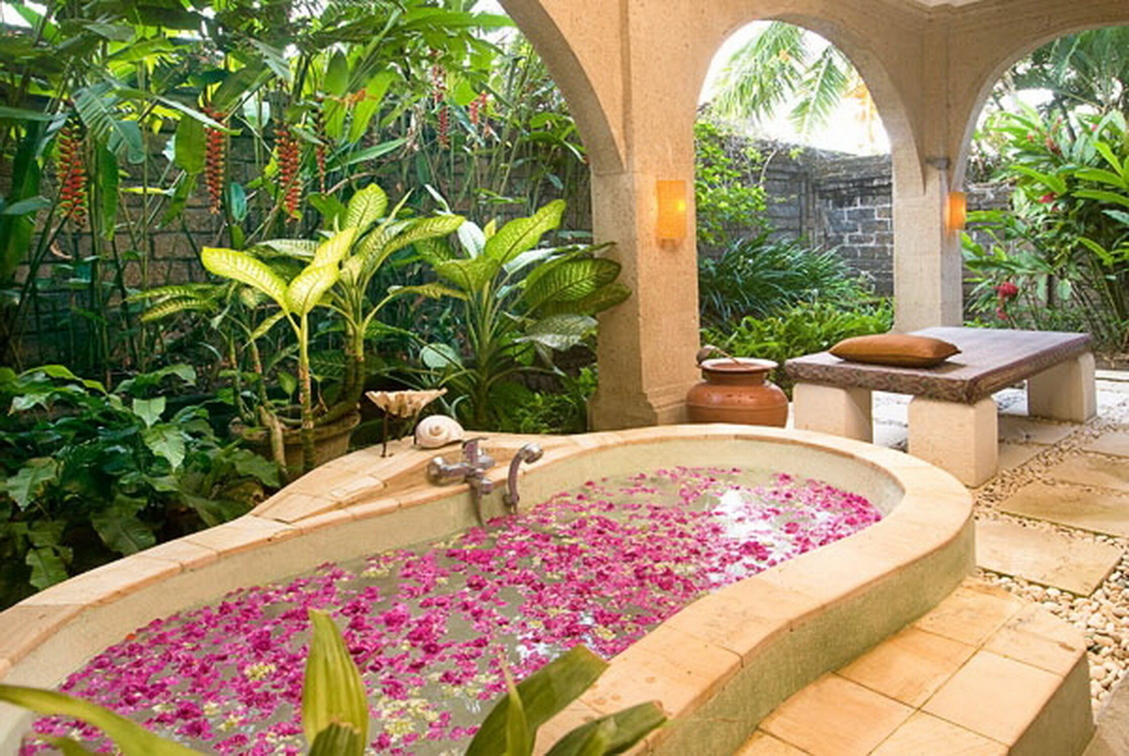 Villa Anyar 5 Bedrooms