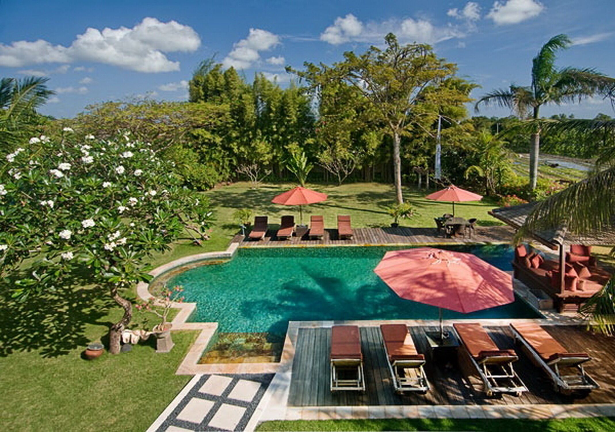 Villa Anyar 5 Bedrooms
