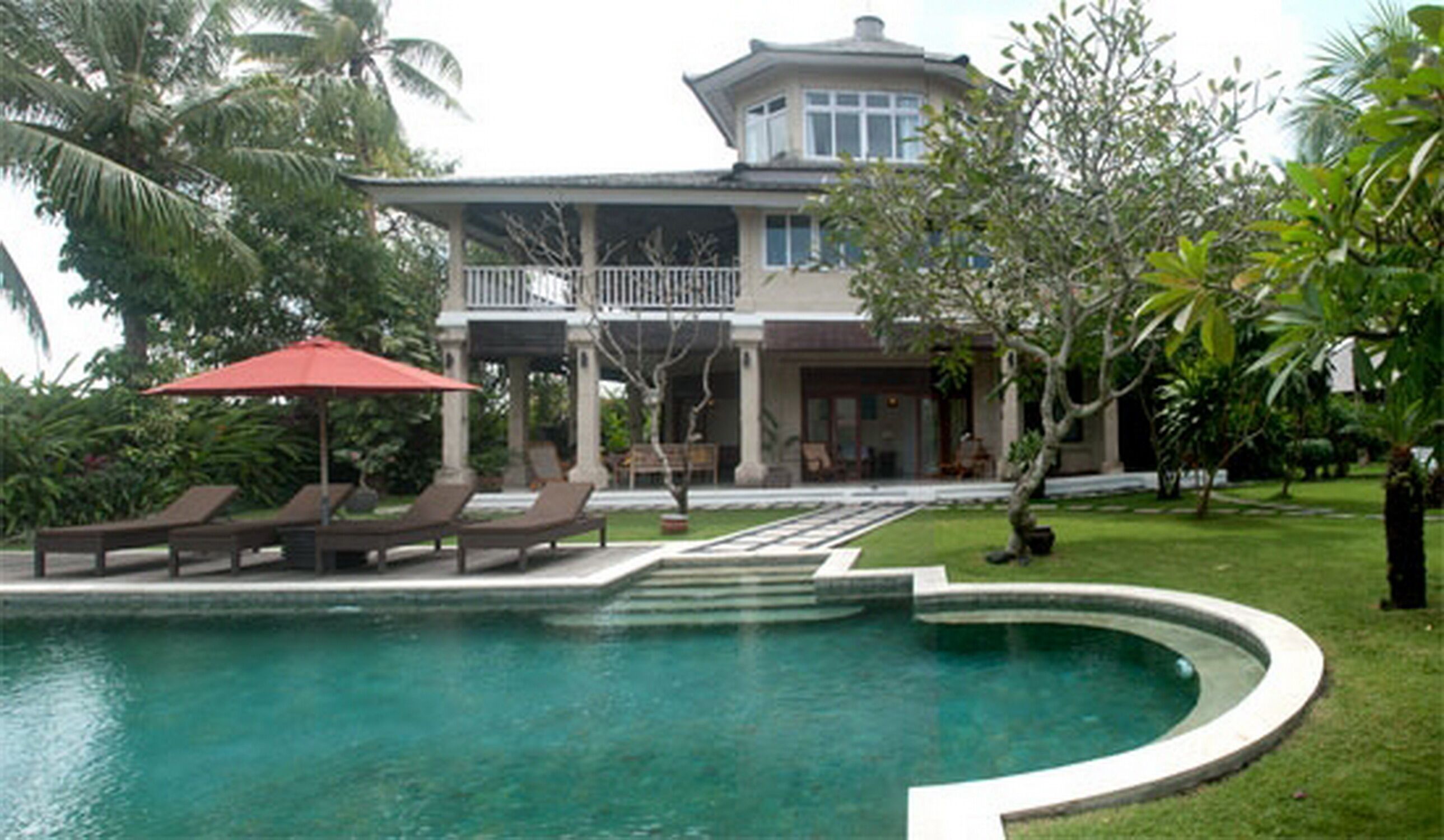 Villa Anyar 5 Bedrooms