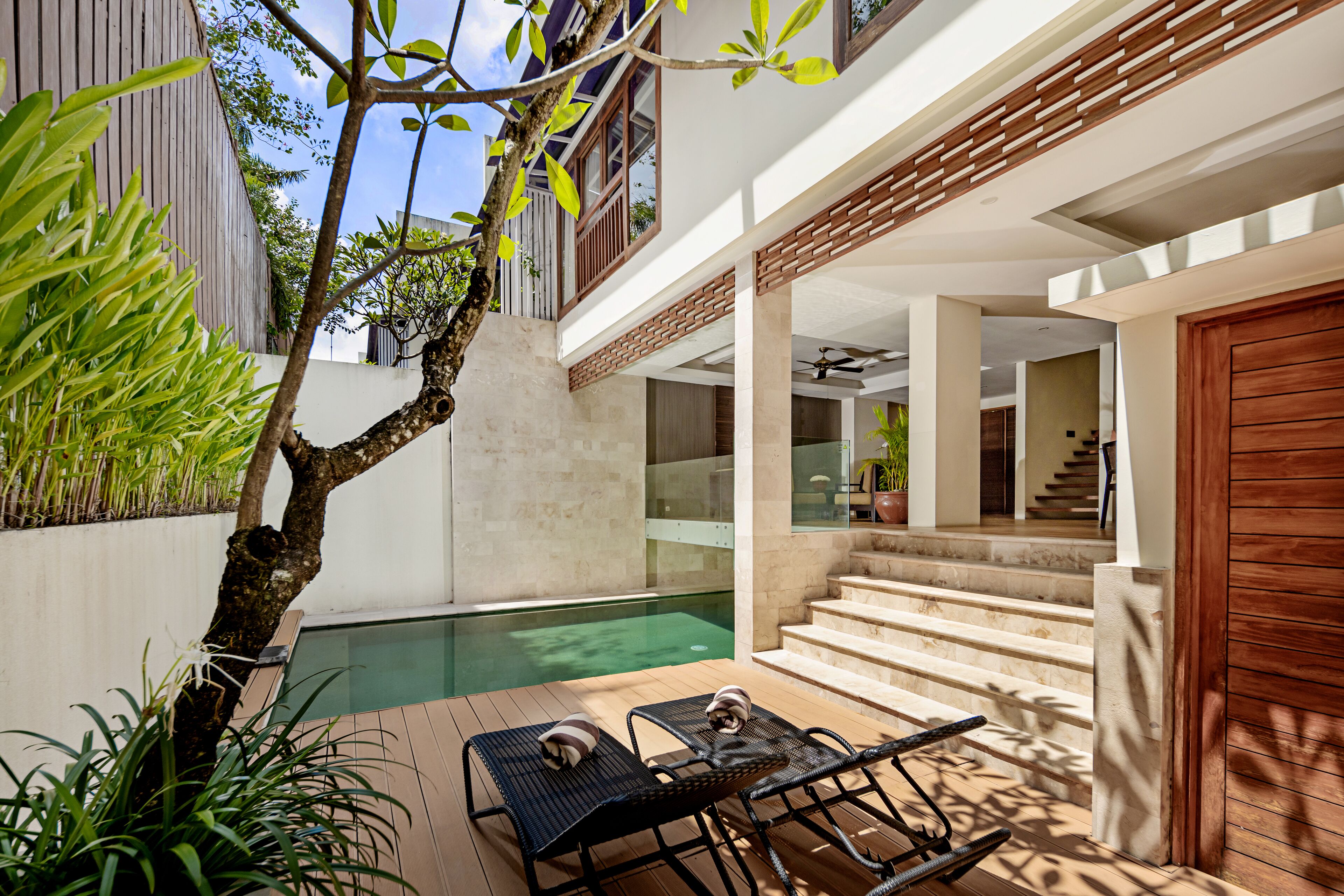 Villa Kayu Raja
