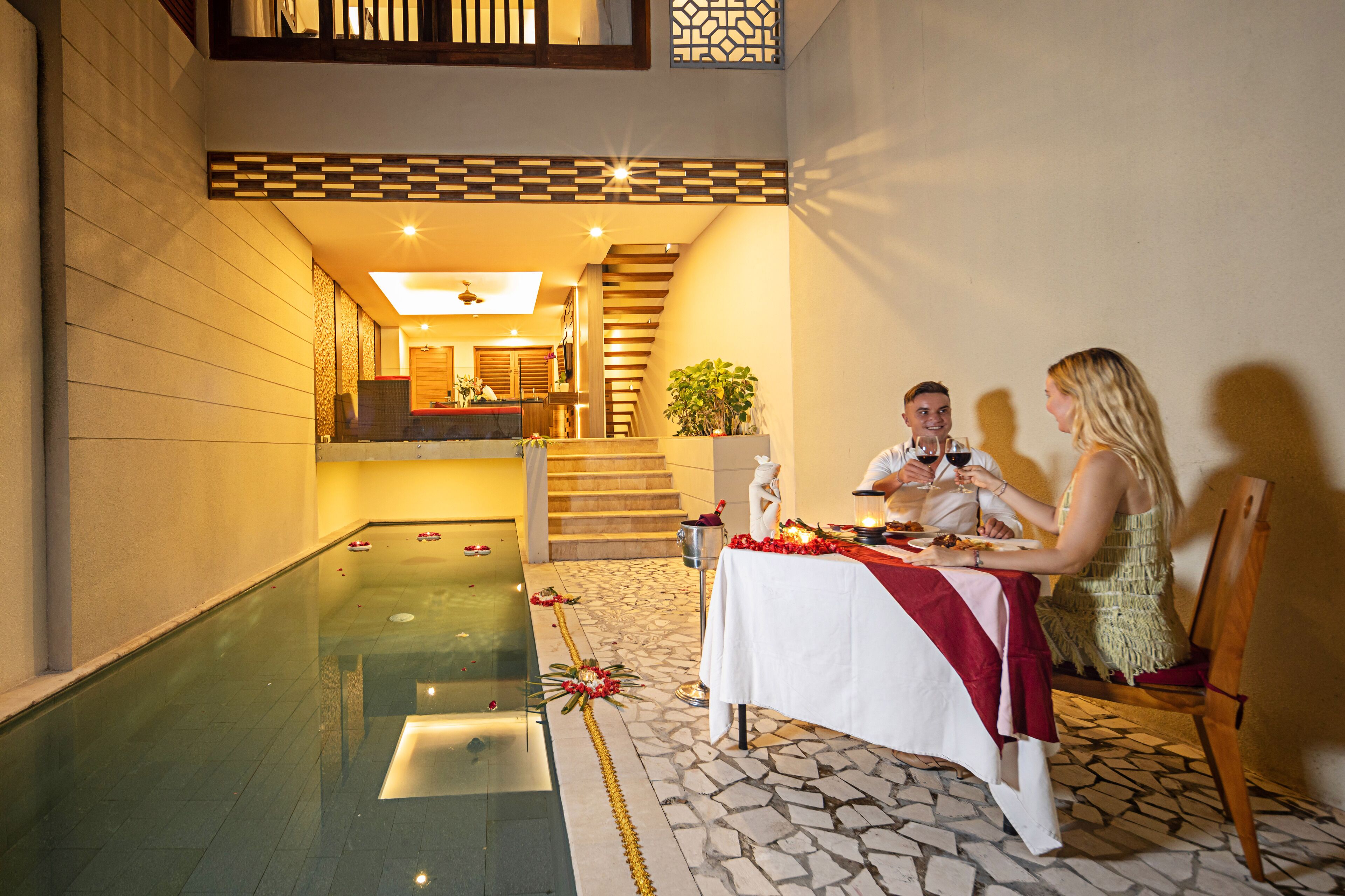 Villa Kayu Raja