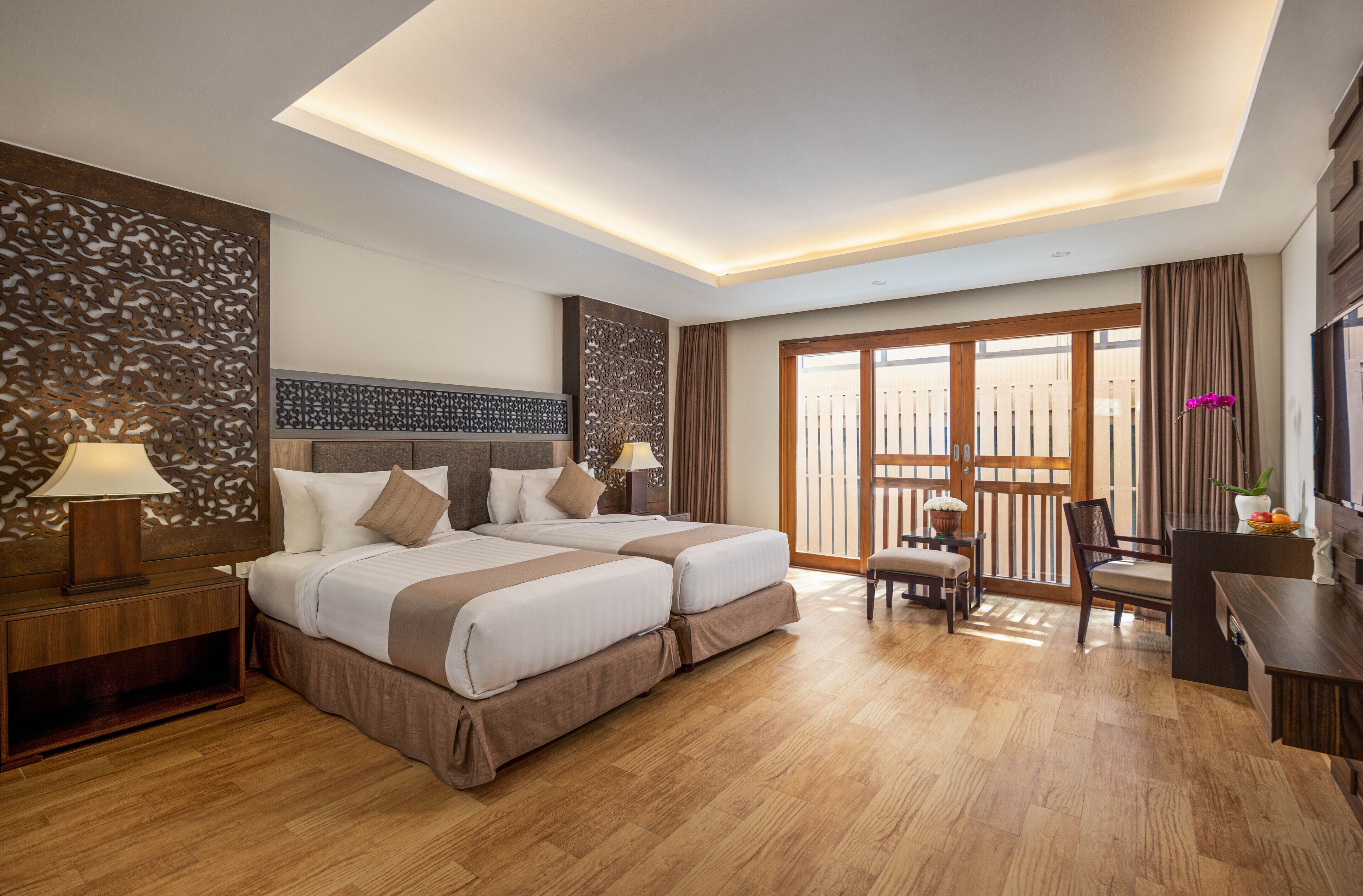 Villa Kayu Raja