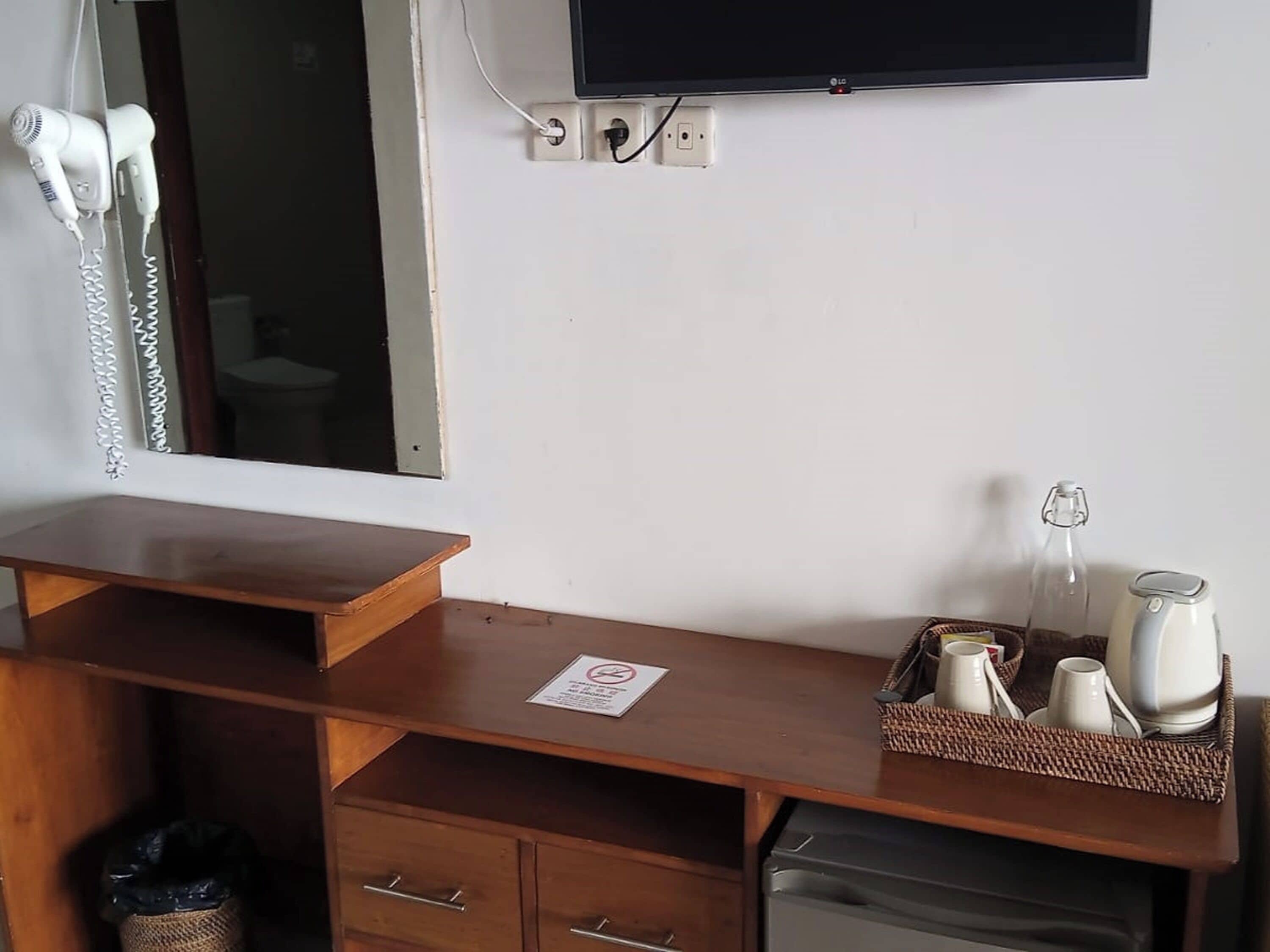 Caldera Hotel & Restaurant