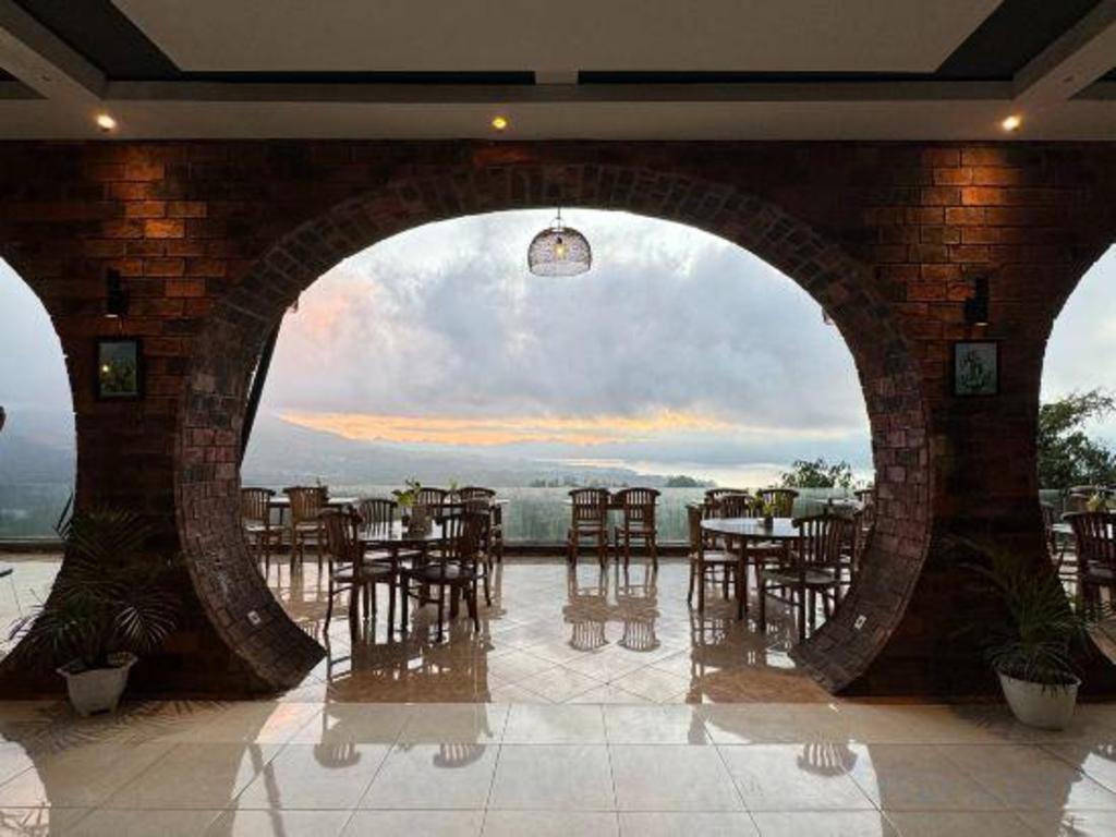 Caldera Hotel & Restaurant