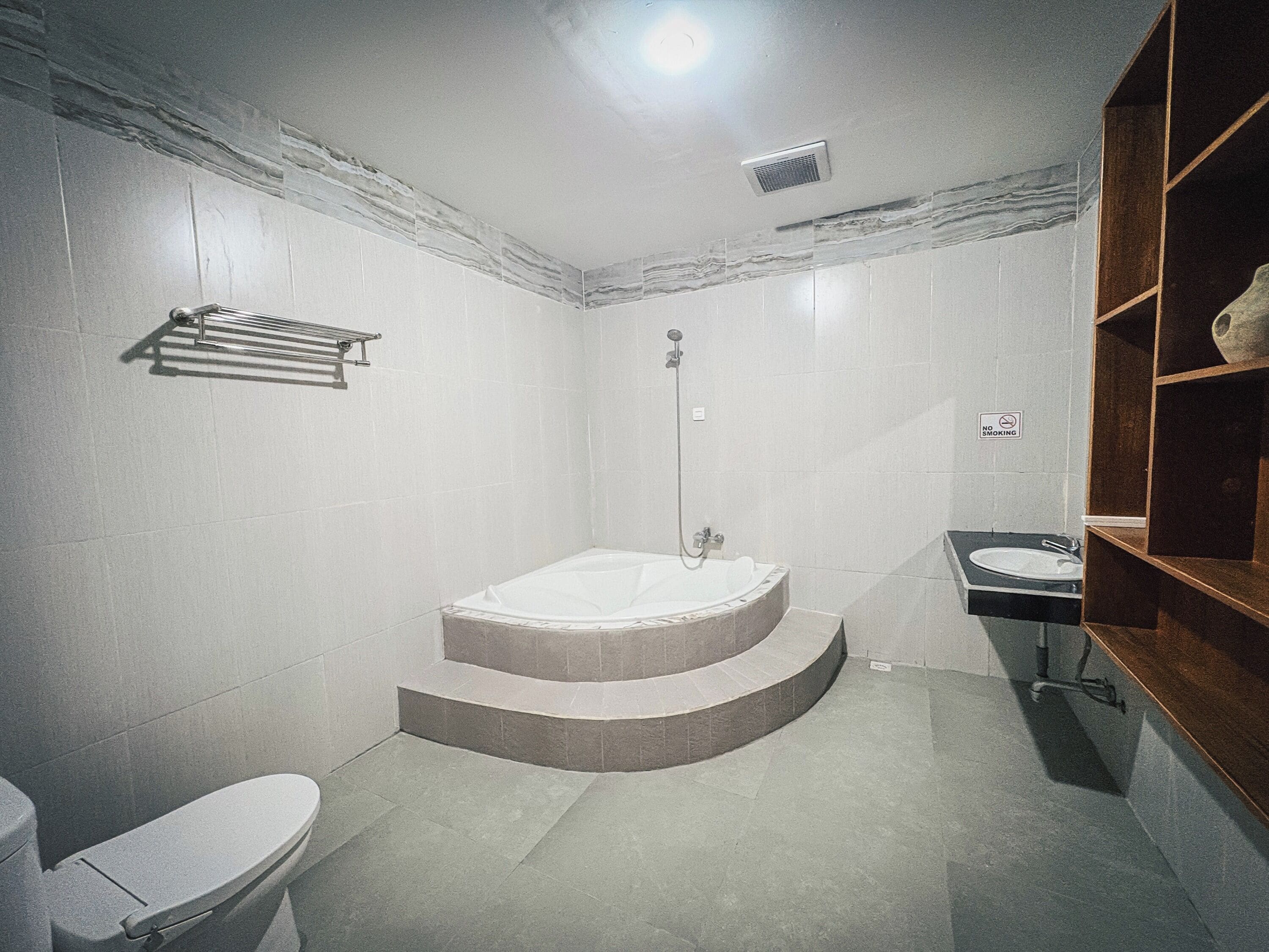 Caldera Hotel & Restaurant