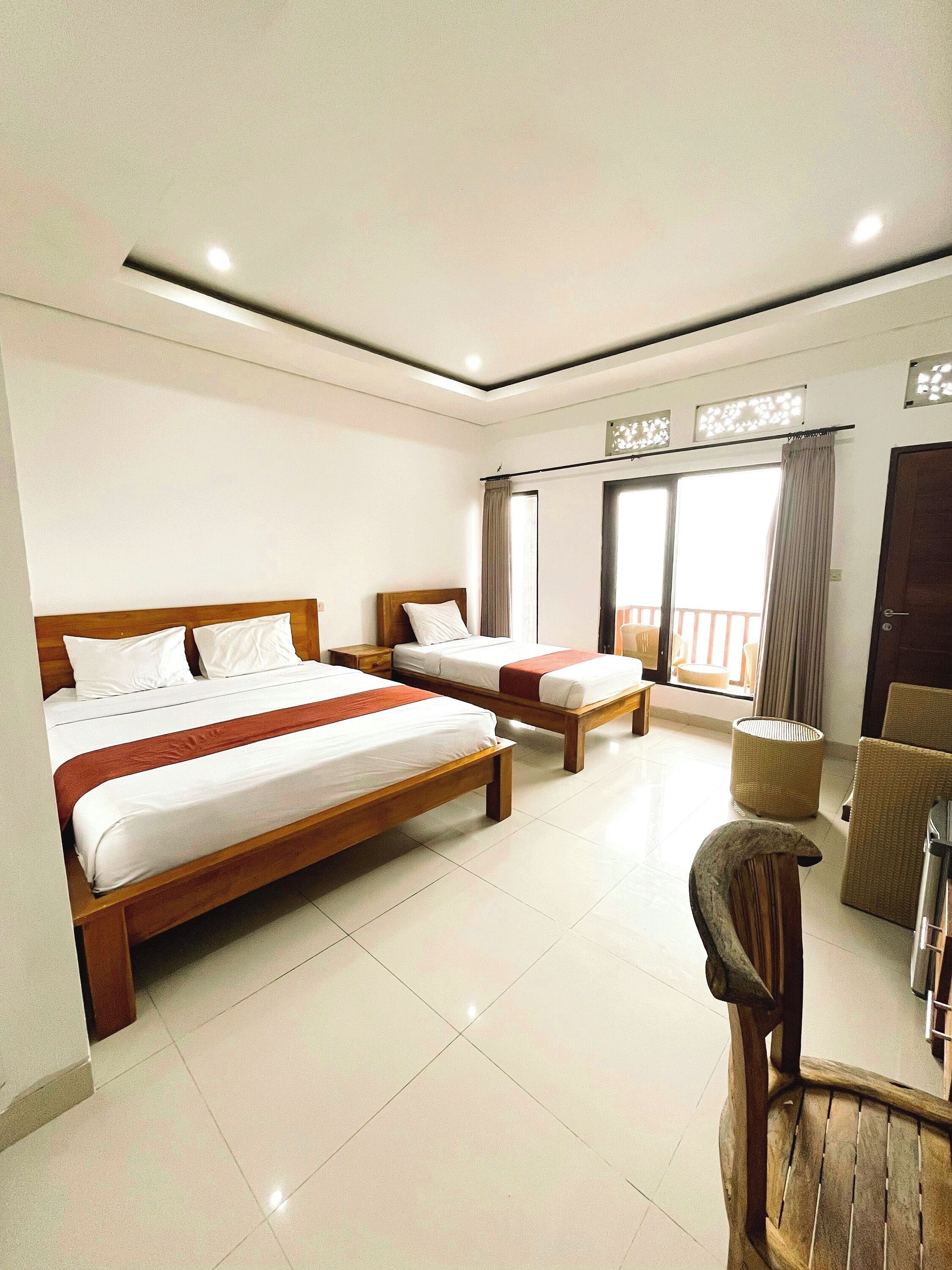 Caldera Hotel & Restaurant