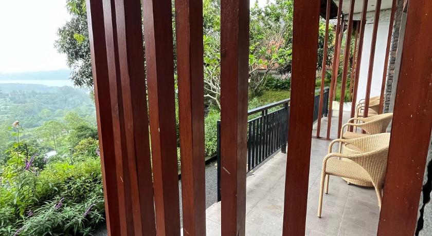 Caldera Hotel & Restaurant