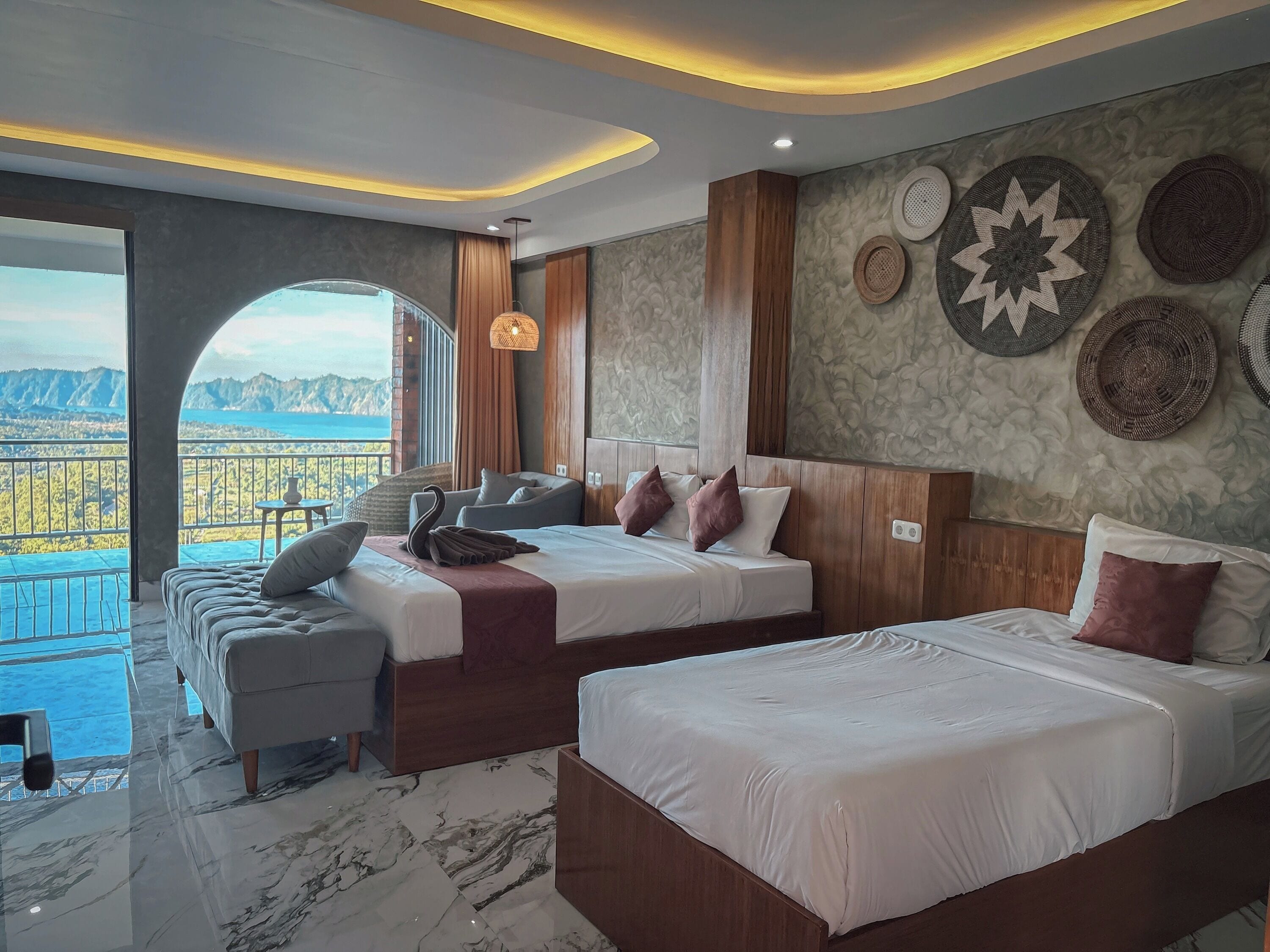 Caldera Hotel & Restaurant