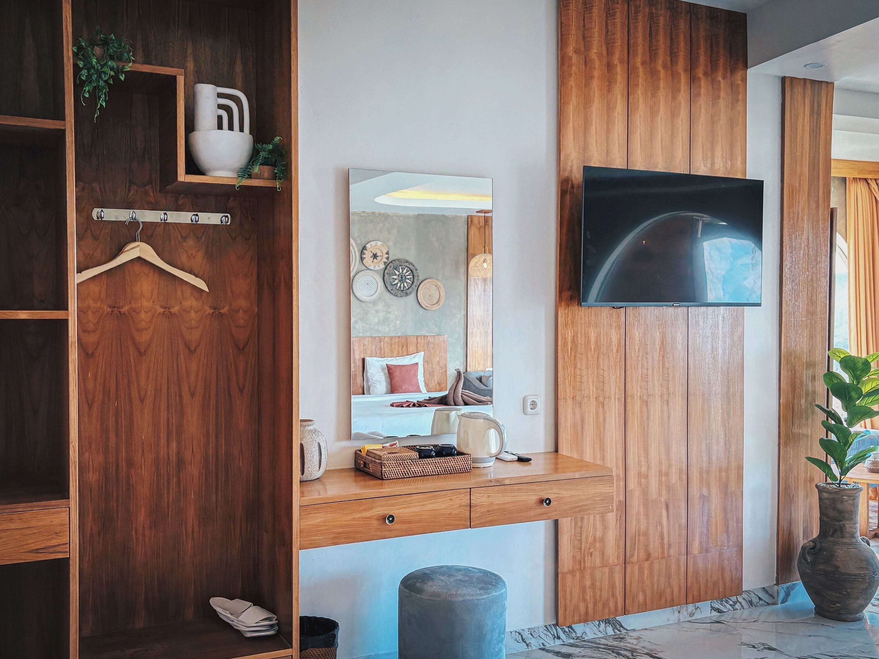 Caldera Hotel & Restaurant