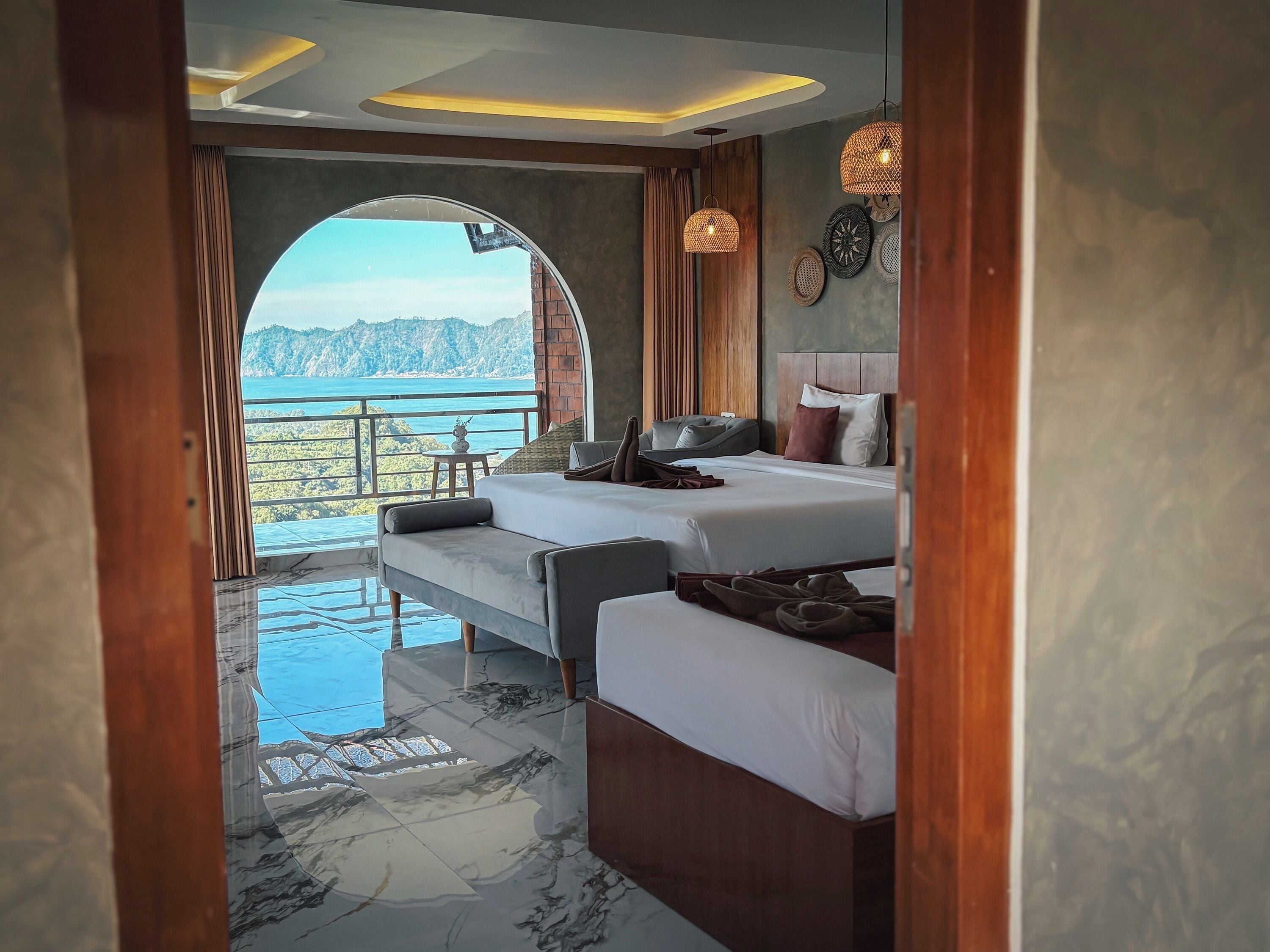 Caldera Hotel & Restaurant