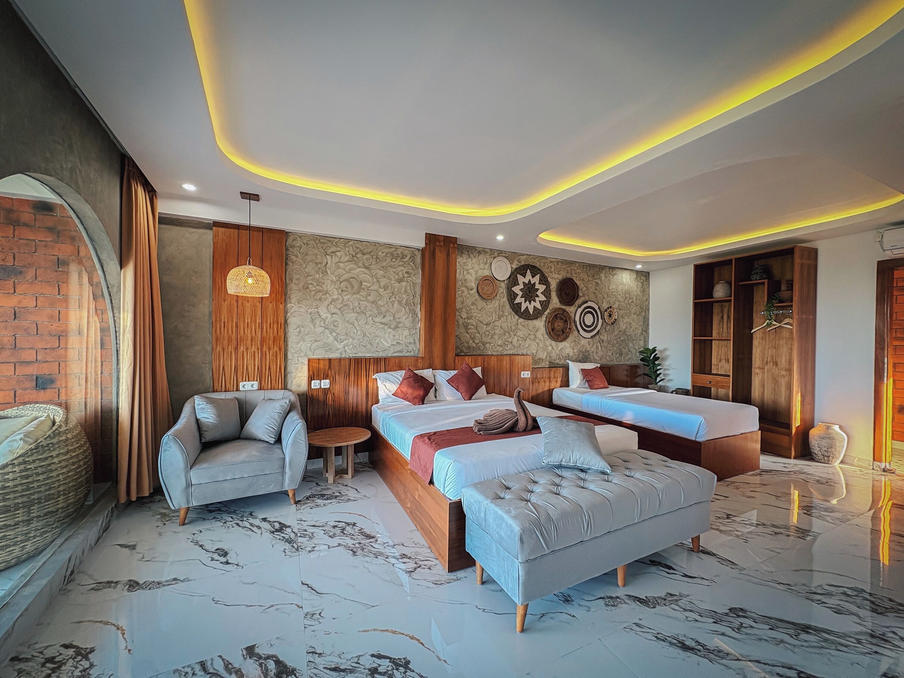 Caldera Hotel & Restaurant