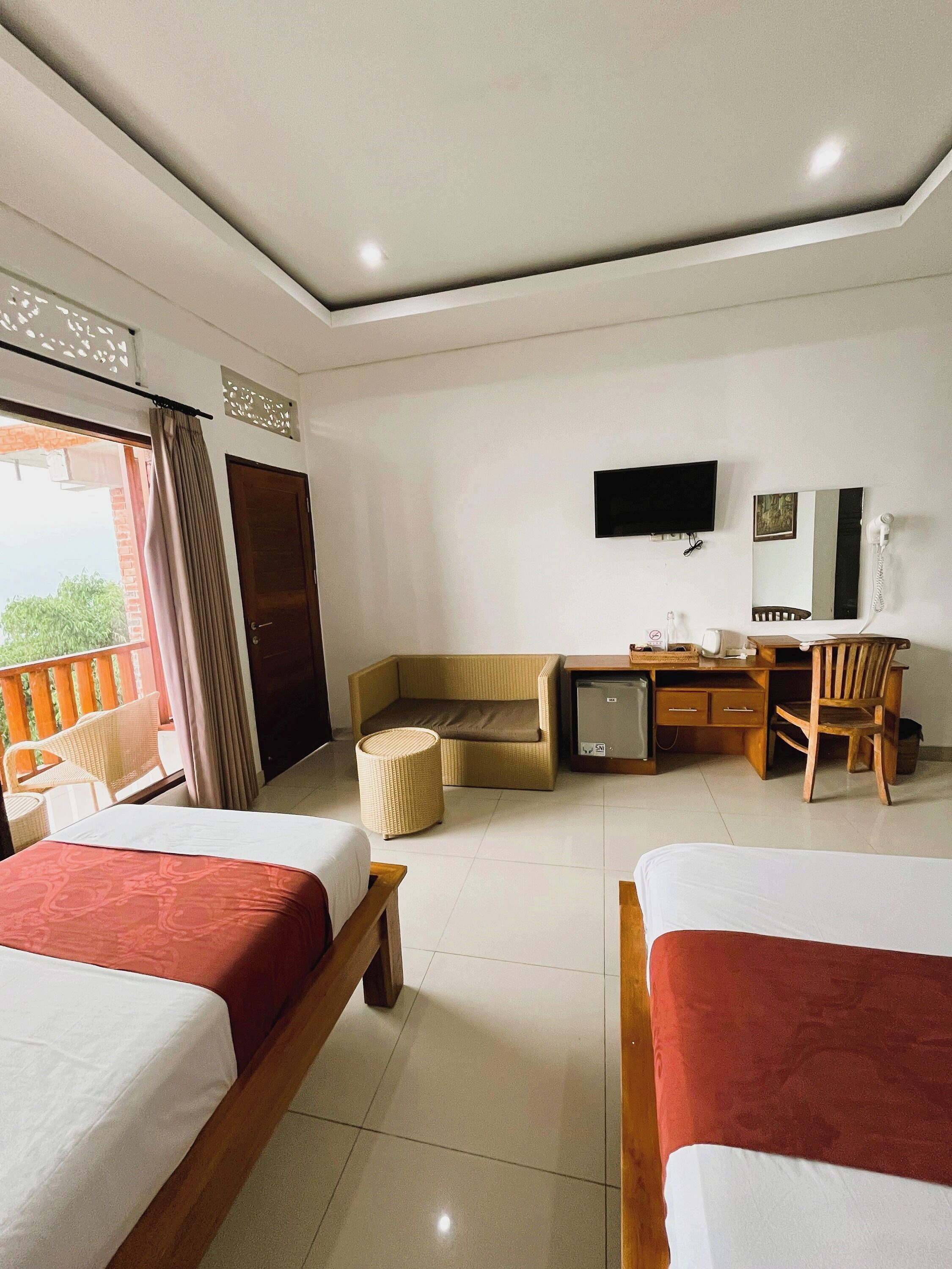 Caldera Hotel & Restaurant