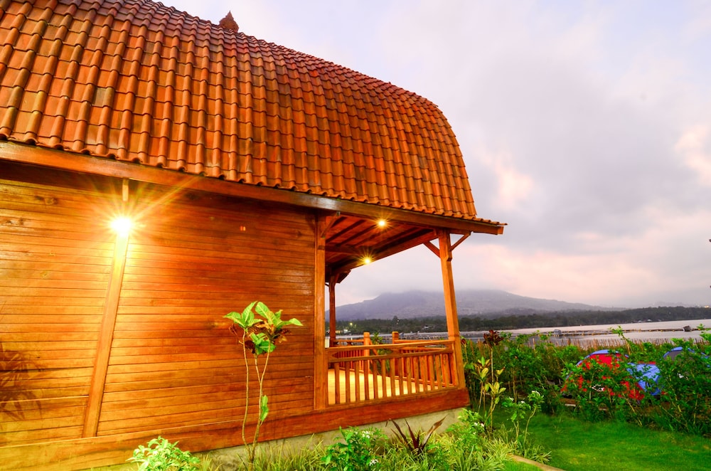 Kedisan Lake View by Atharva Bali