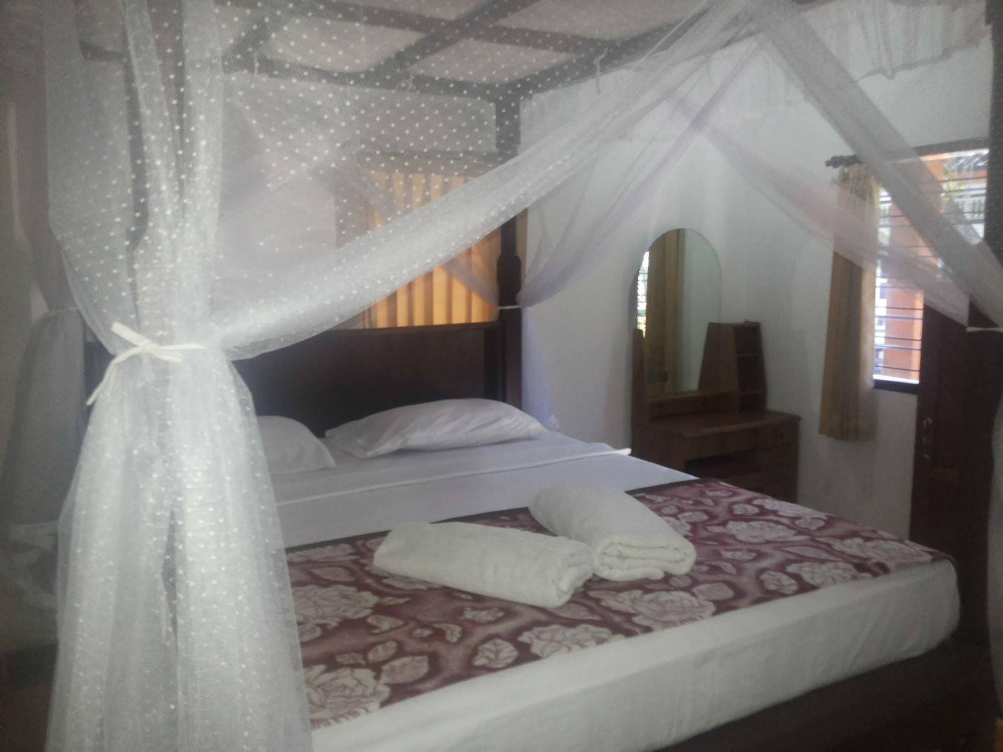 Surya Hotel & Restaurant