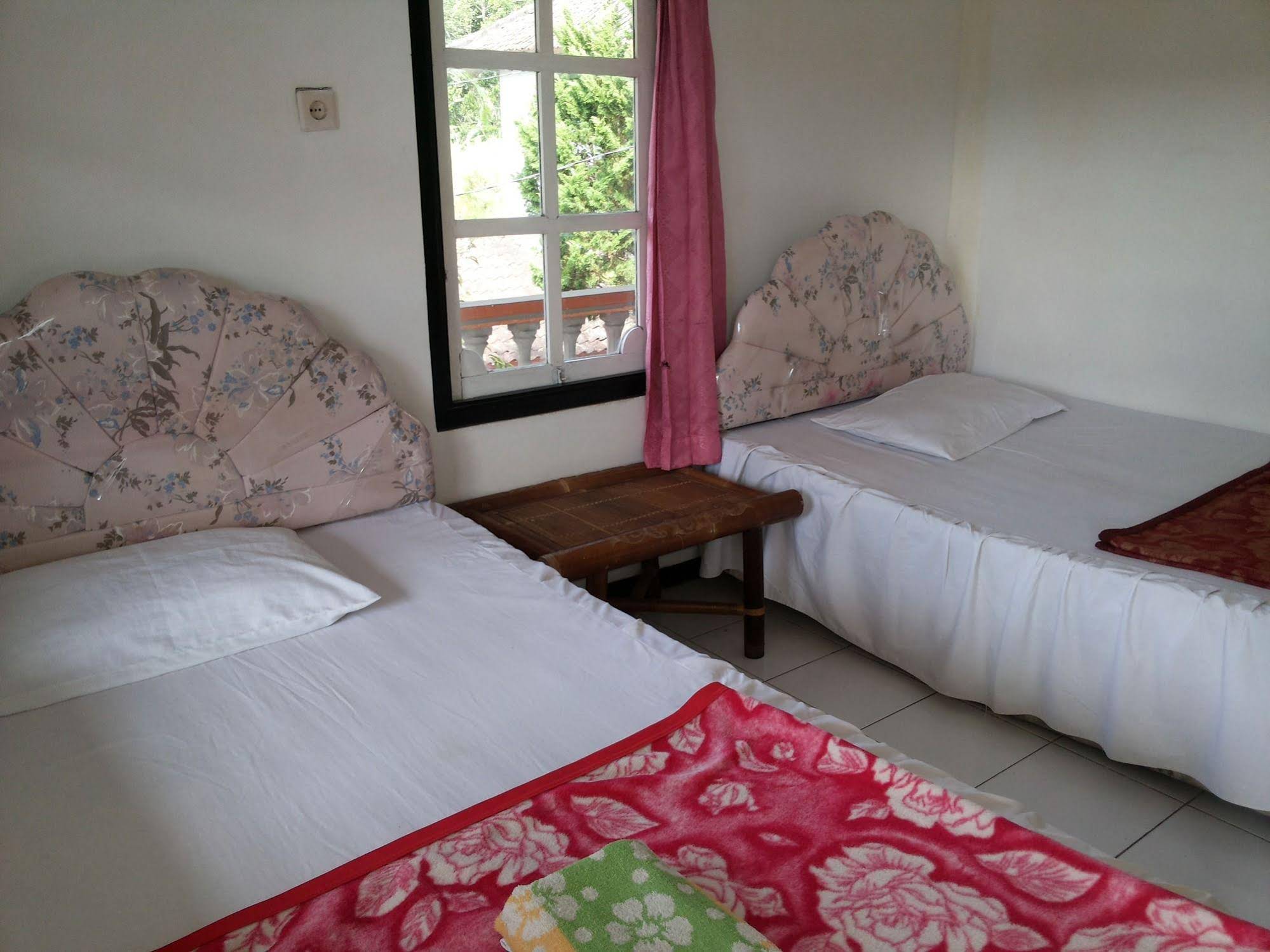 Surya Hotel & Restaurant