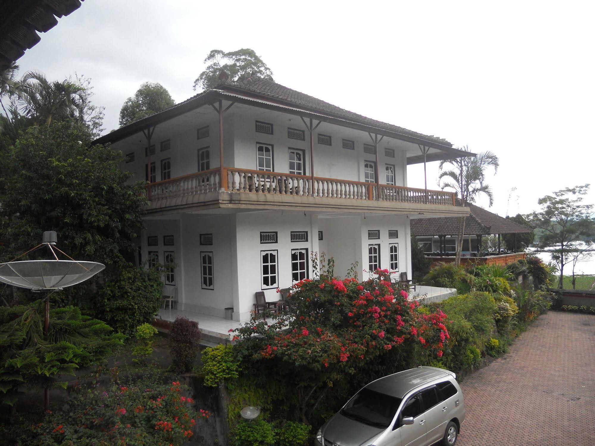 Surya Hotel & Restaurant