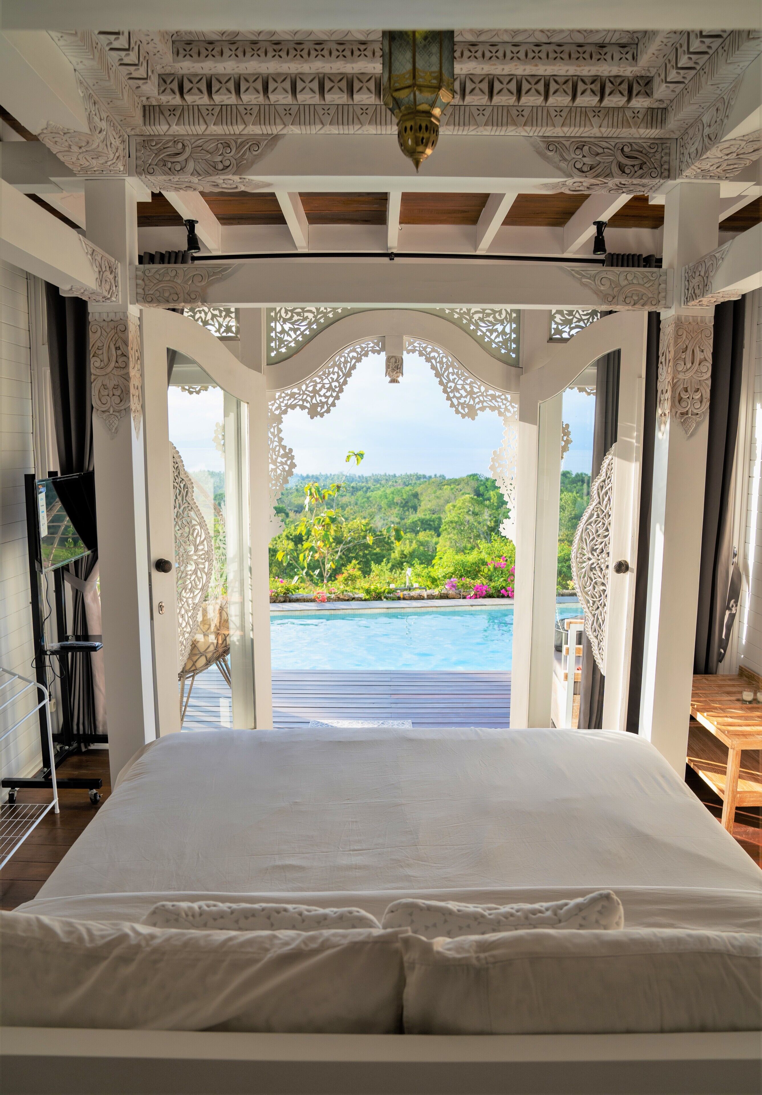 Mambo Hill Resort