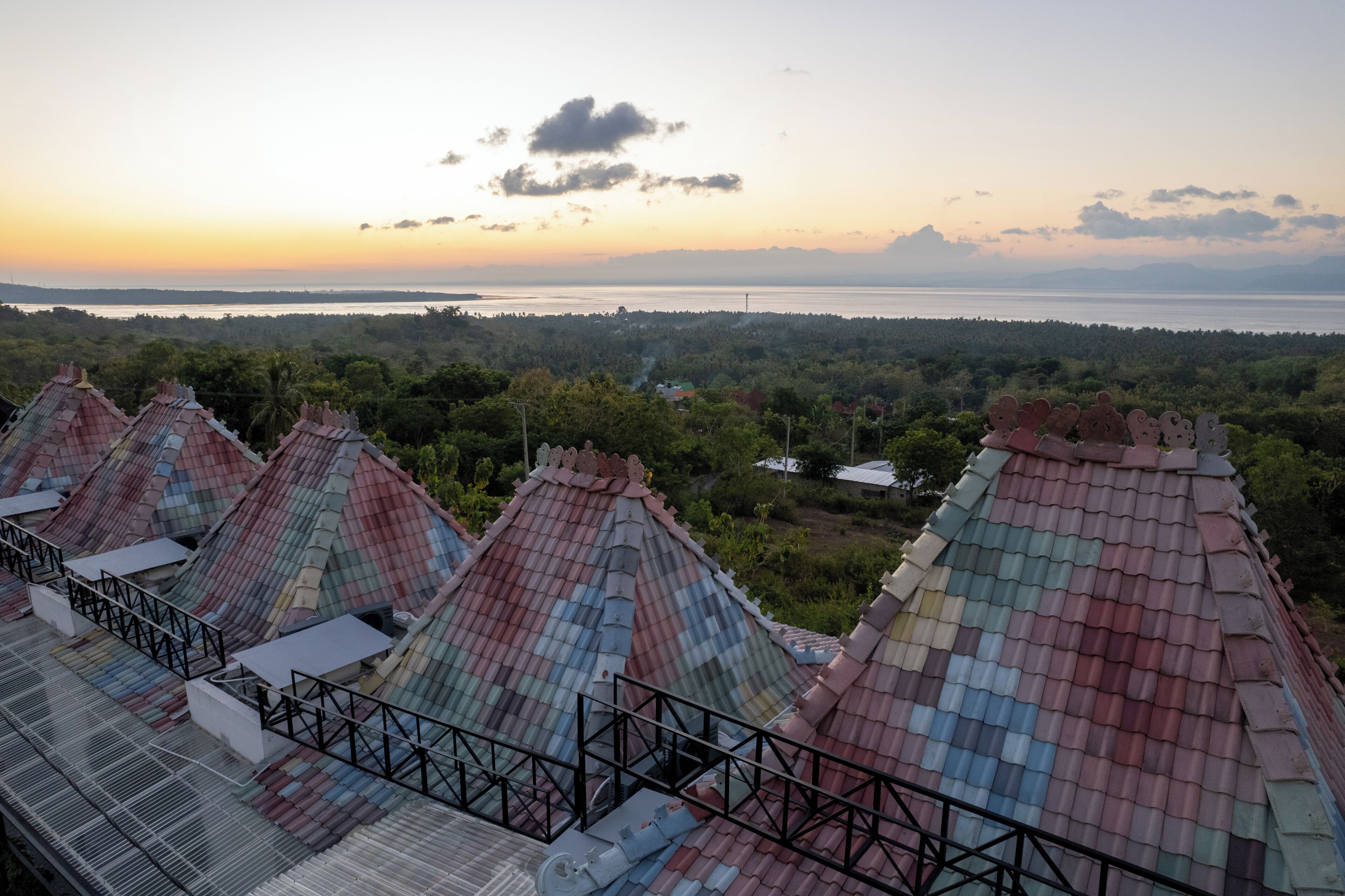 Mambo Hill Resort