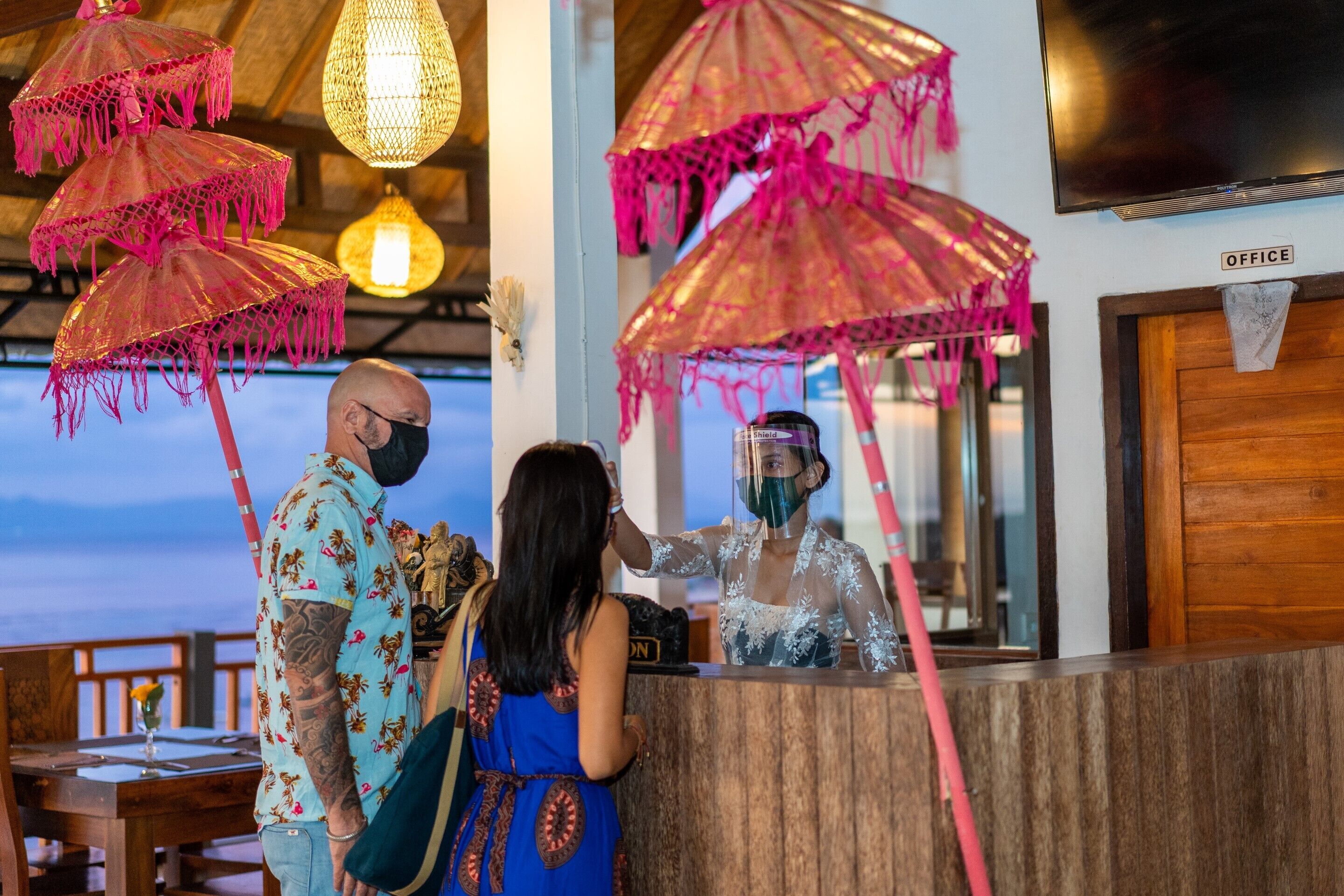 Samuh Sunset Hotel by WizZeLa