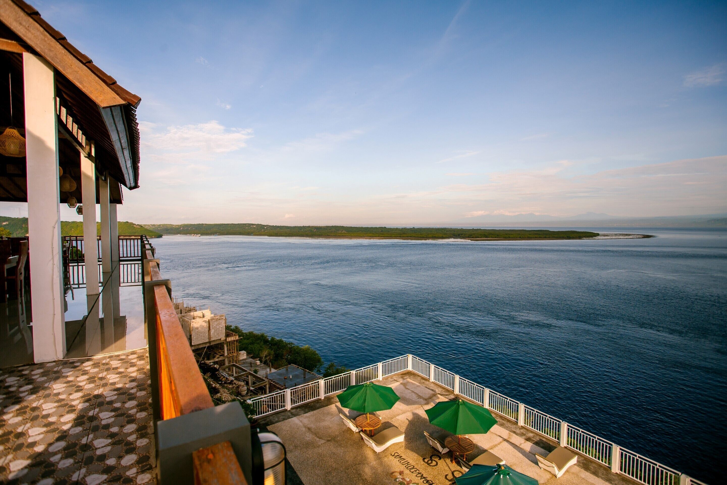 Samuh Sunset Hotel by WizZeLa