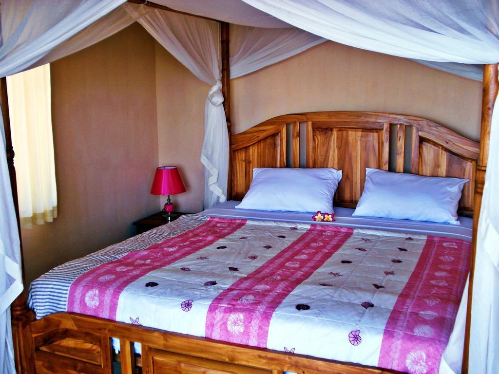Acarya Bungalows Amed