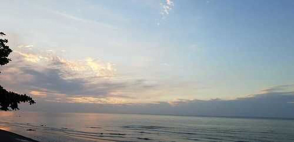 The Ning Beach & Villa