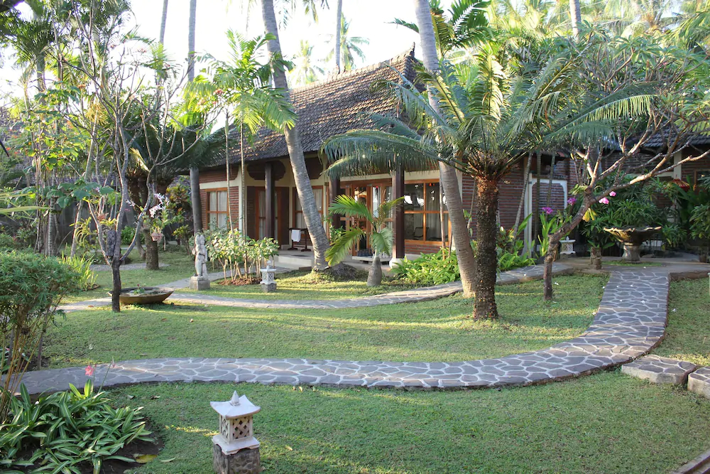 The Ning Beach & Villa