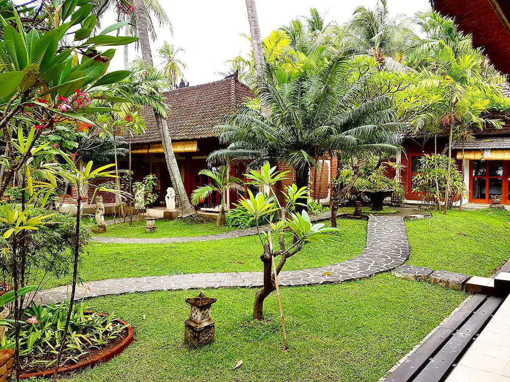 The Ning Beach & Villa