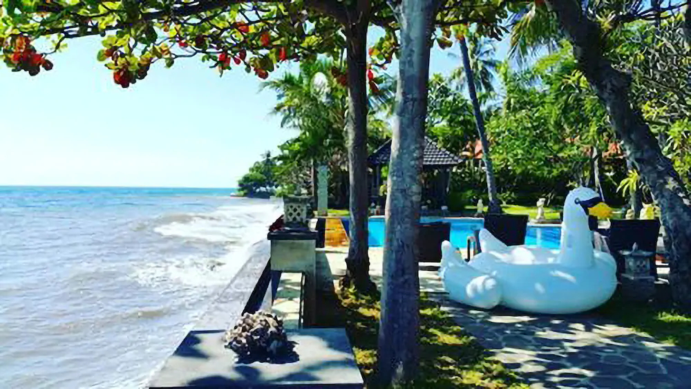 The Ning Beach & Villa