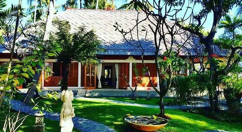 The Ning Beach & Villa